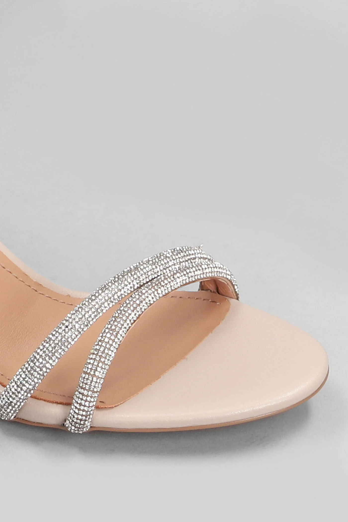 Zaria Sandals in powder leather - Image 5