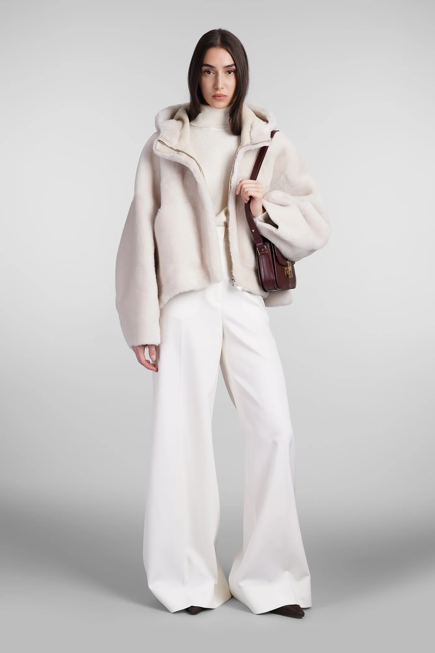 Fur & Shearling in white leather - Image 2