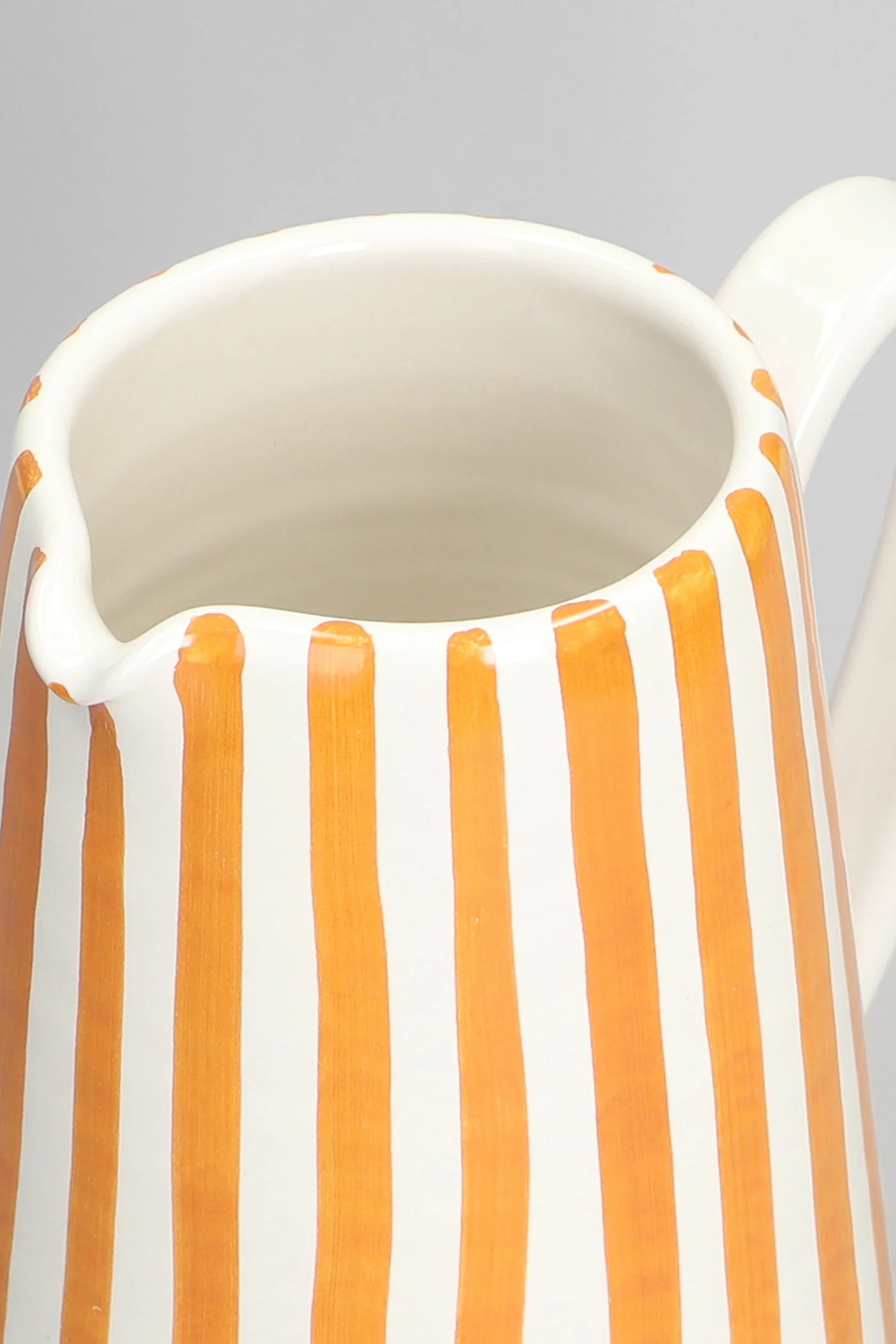 Sophia Caramello  in white ceramic - Image 3