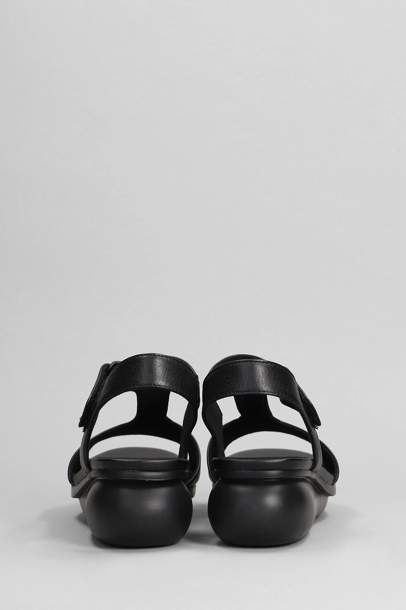 Balloon Sandals in black leather - Image 3