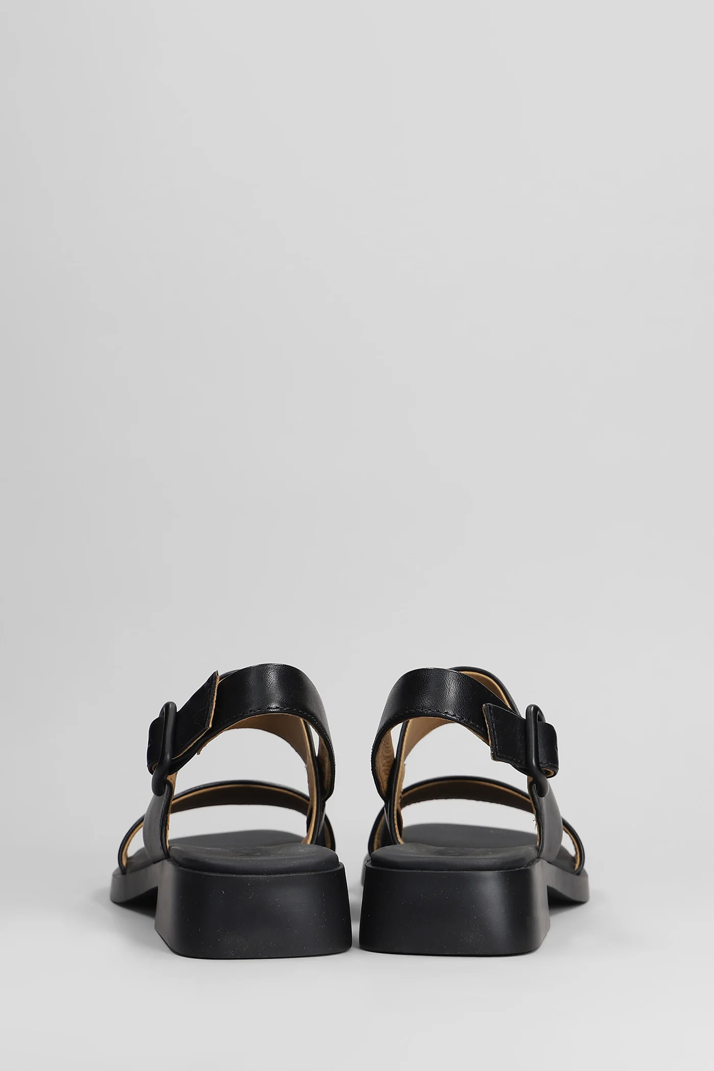 Dana Sandals in black leather - Image 4