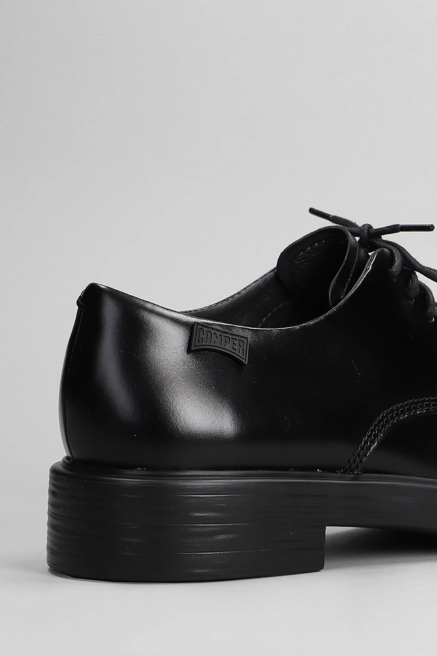 Dean Lace up shoes in black leather - Image 5