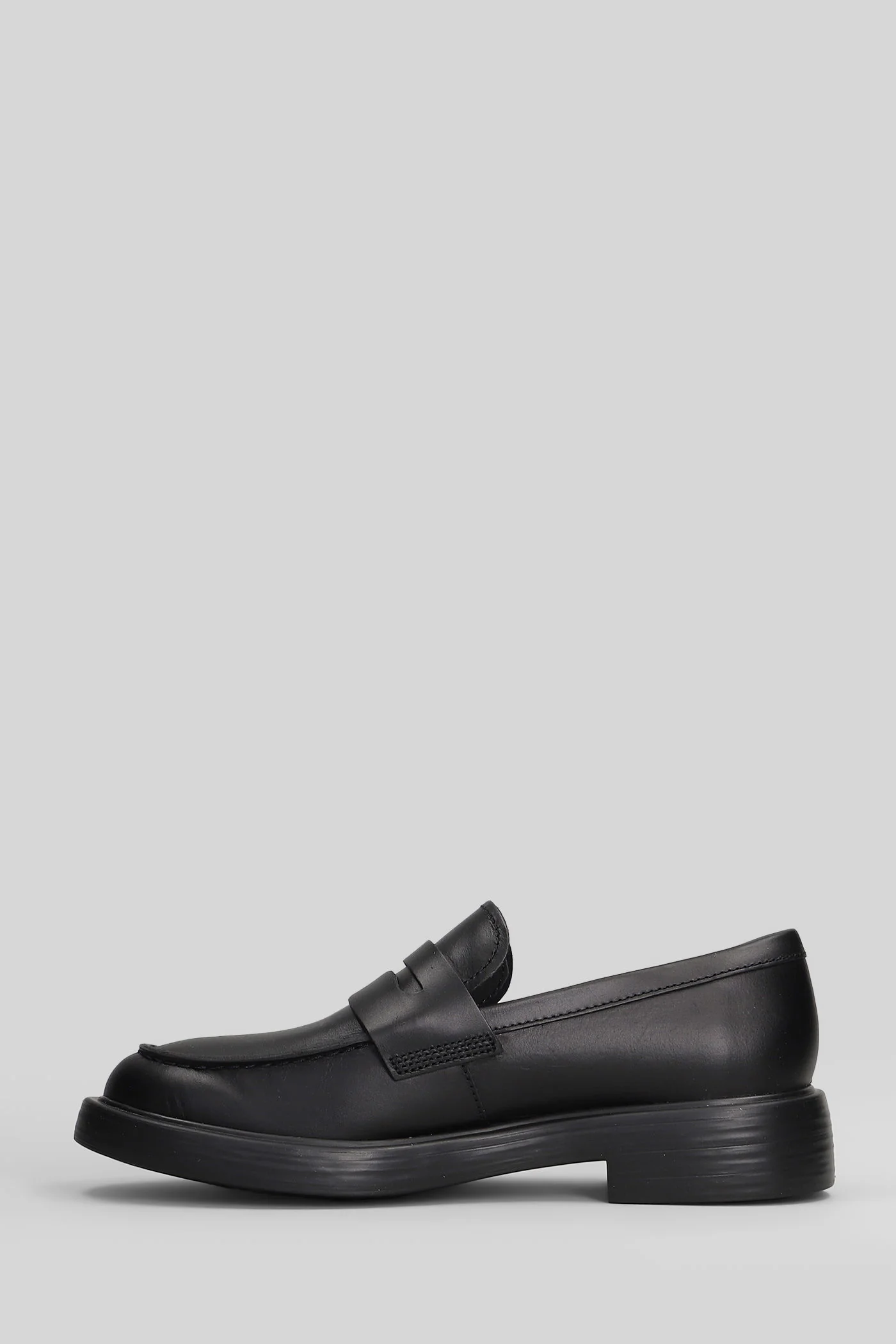 Dean Loafers in black leather - Image 3