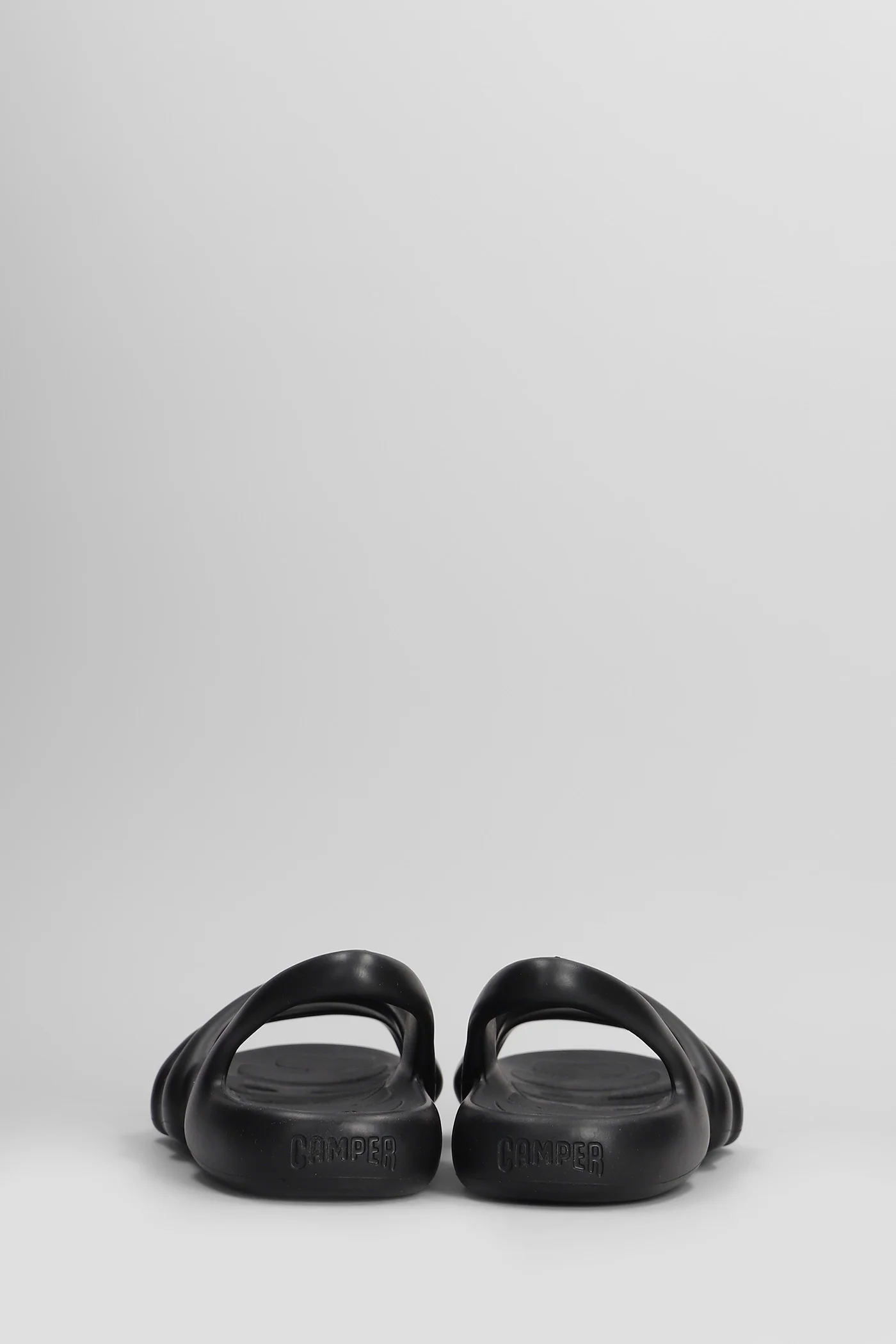 Kobarah Flats in black rubber/plasic - Image 4