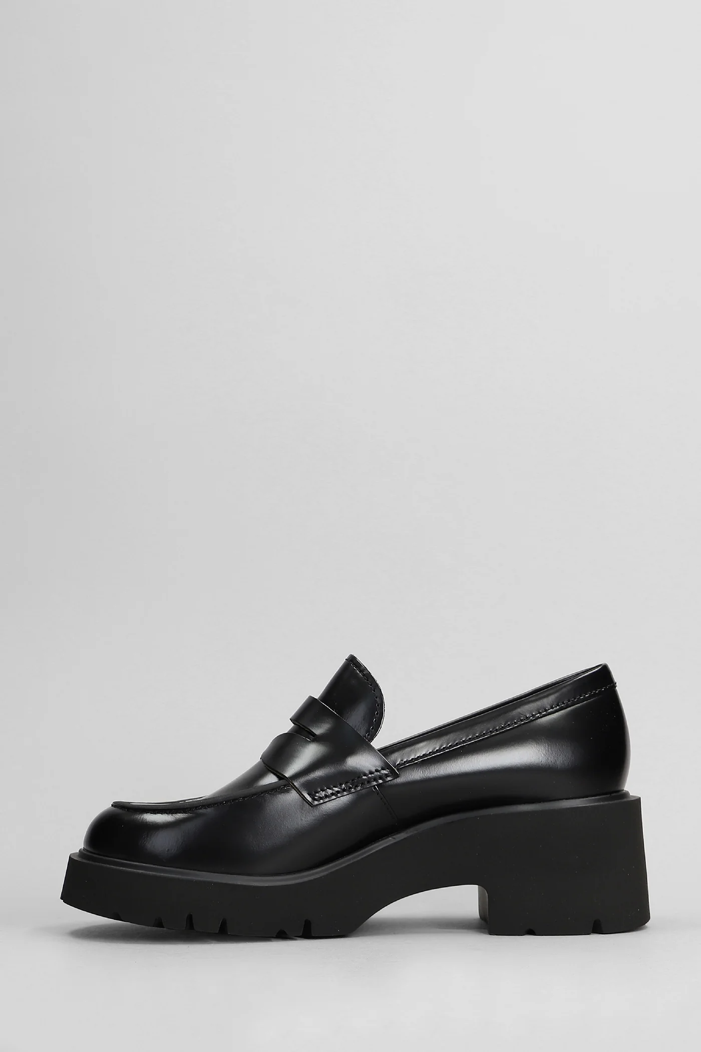 Milah Loafers in black leather - Image 3