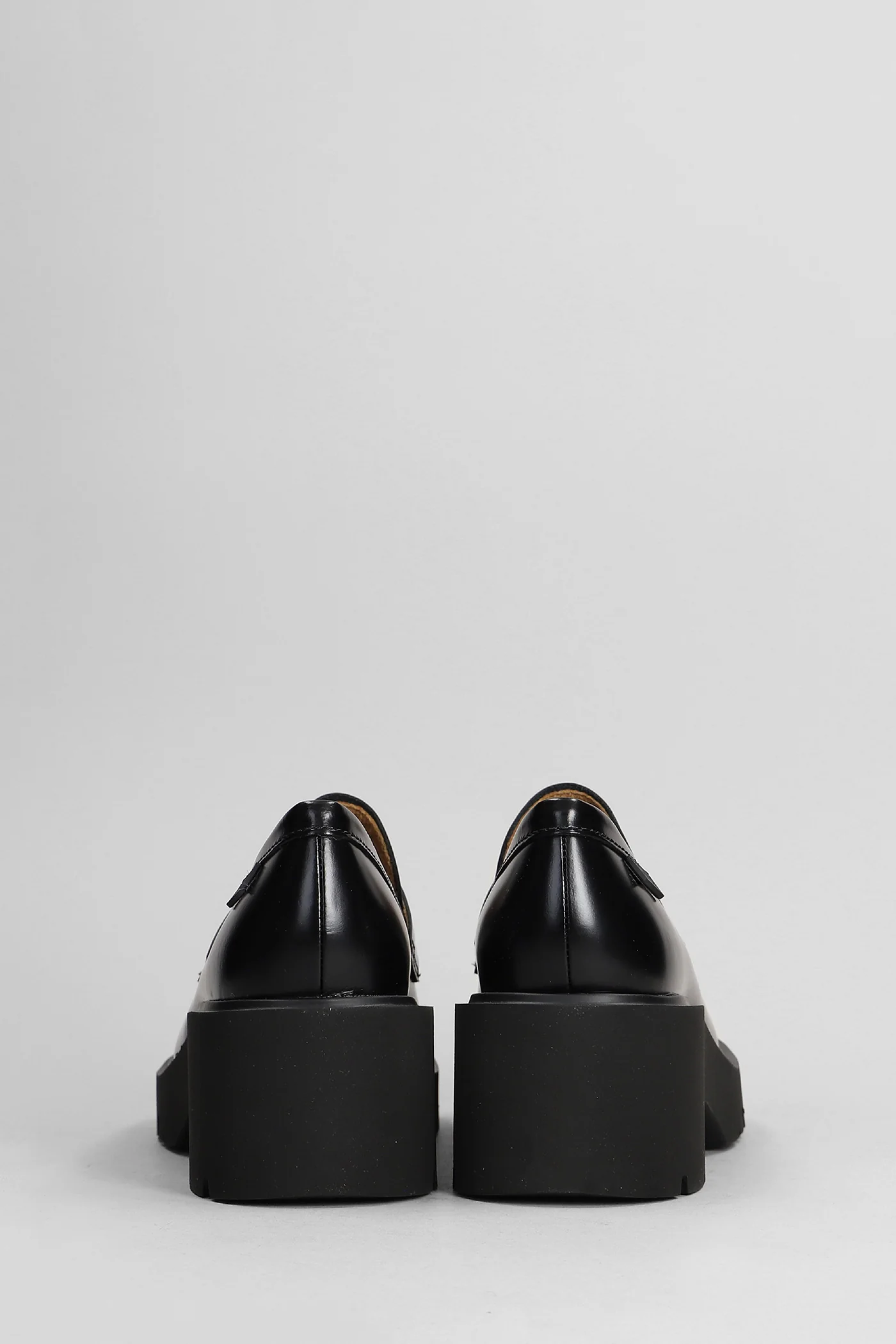 Milah Loafers in black leather - Image 4