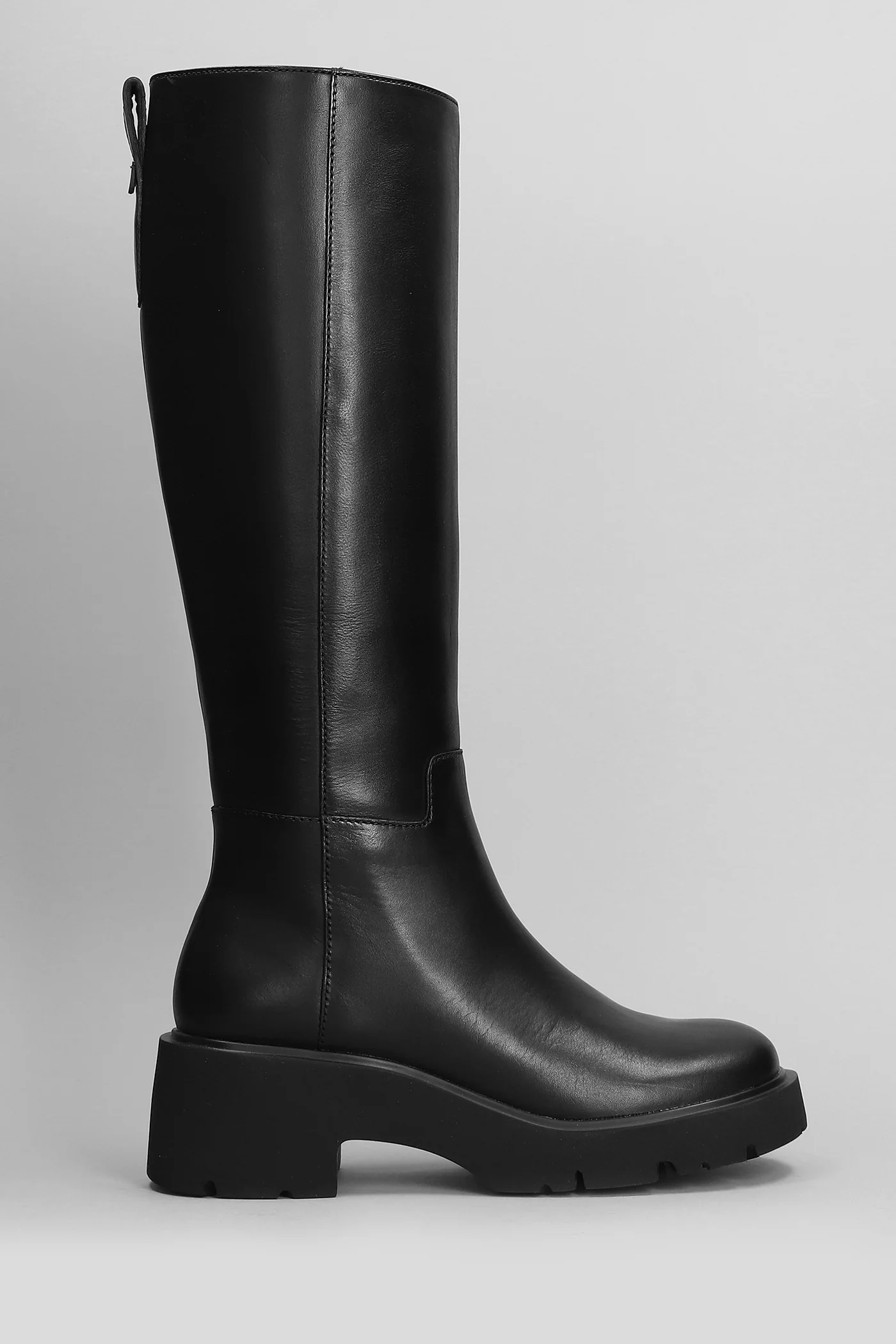 Milah low heels boots in black leather
