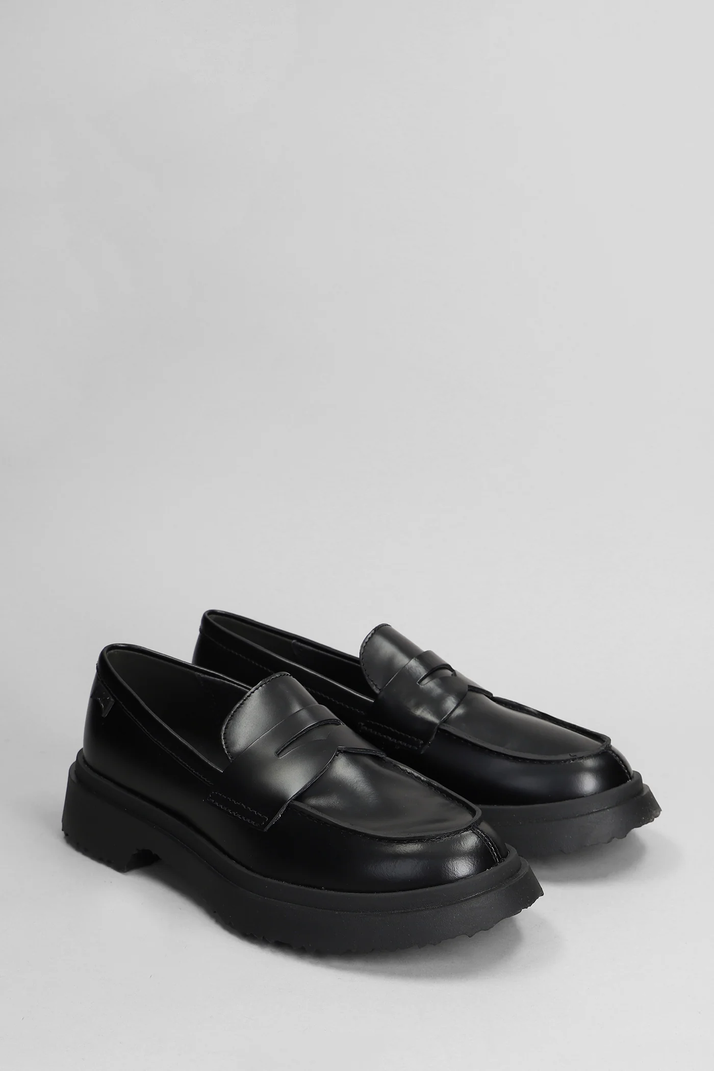 Walden Loafers in black leather - Image 2