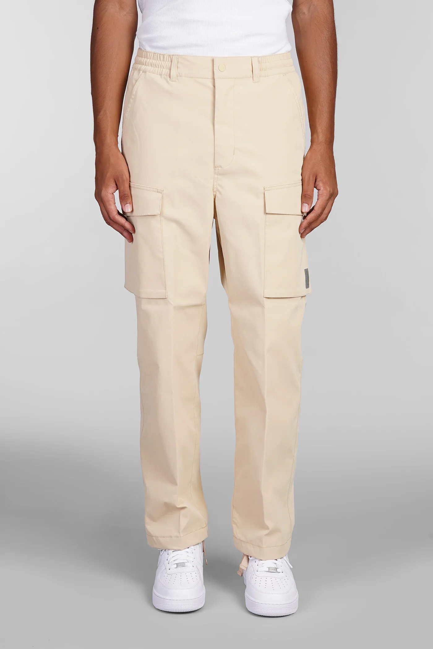 Pants in beige polyester