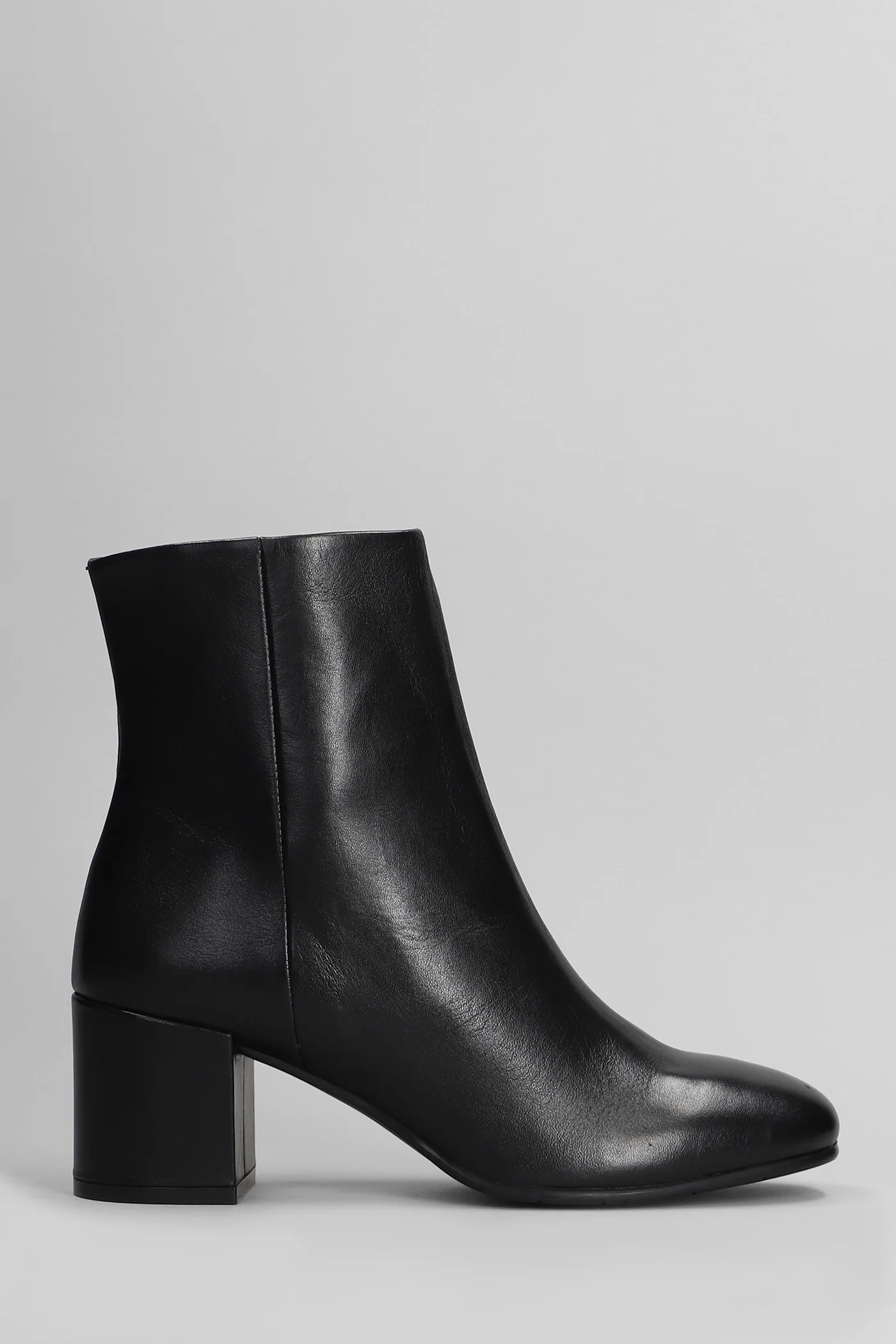 Amber Daily High heels Ankle boots in black leather