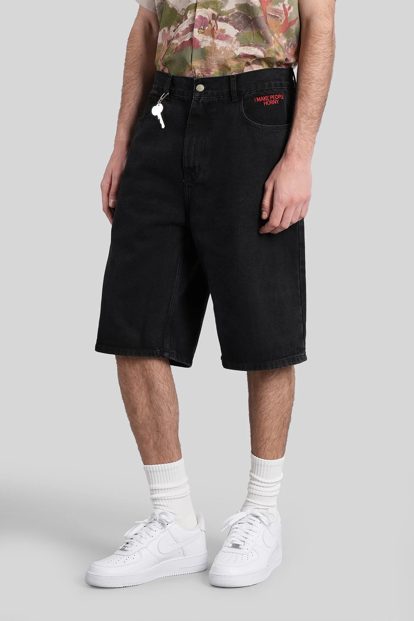 Shorts in black denim - Image 4