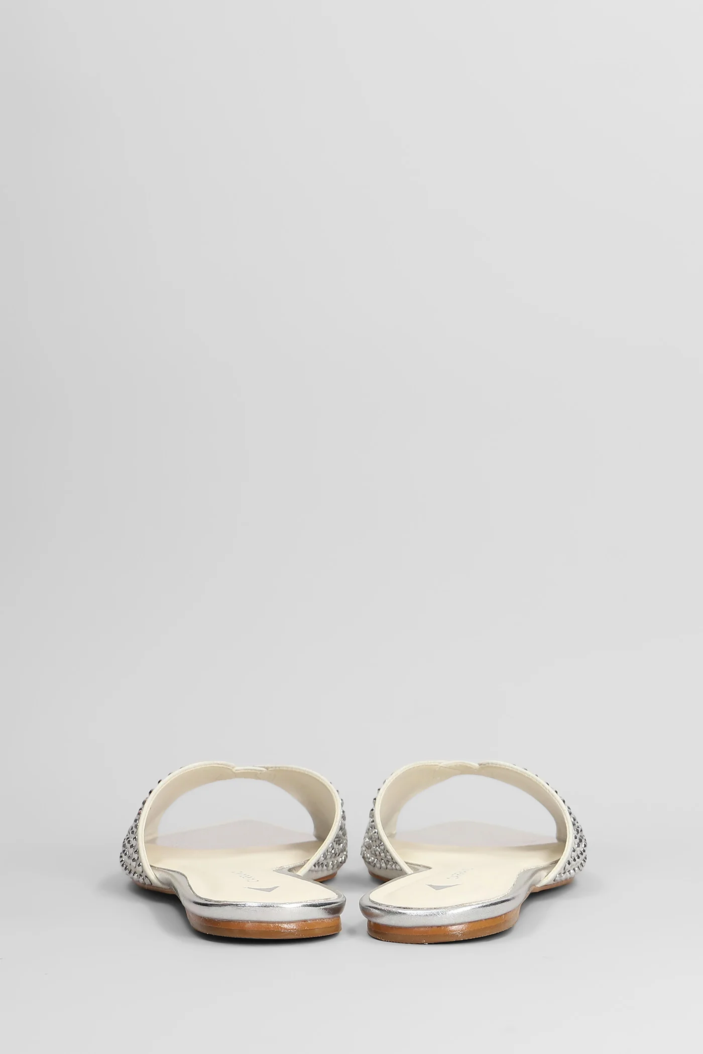 Flats in white nubuck - Image 4