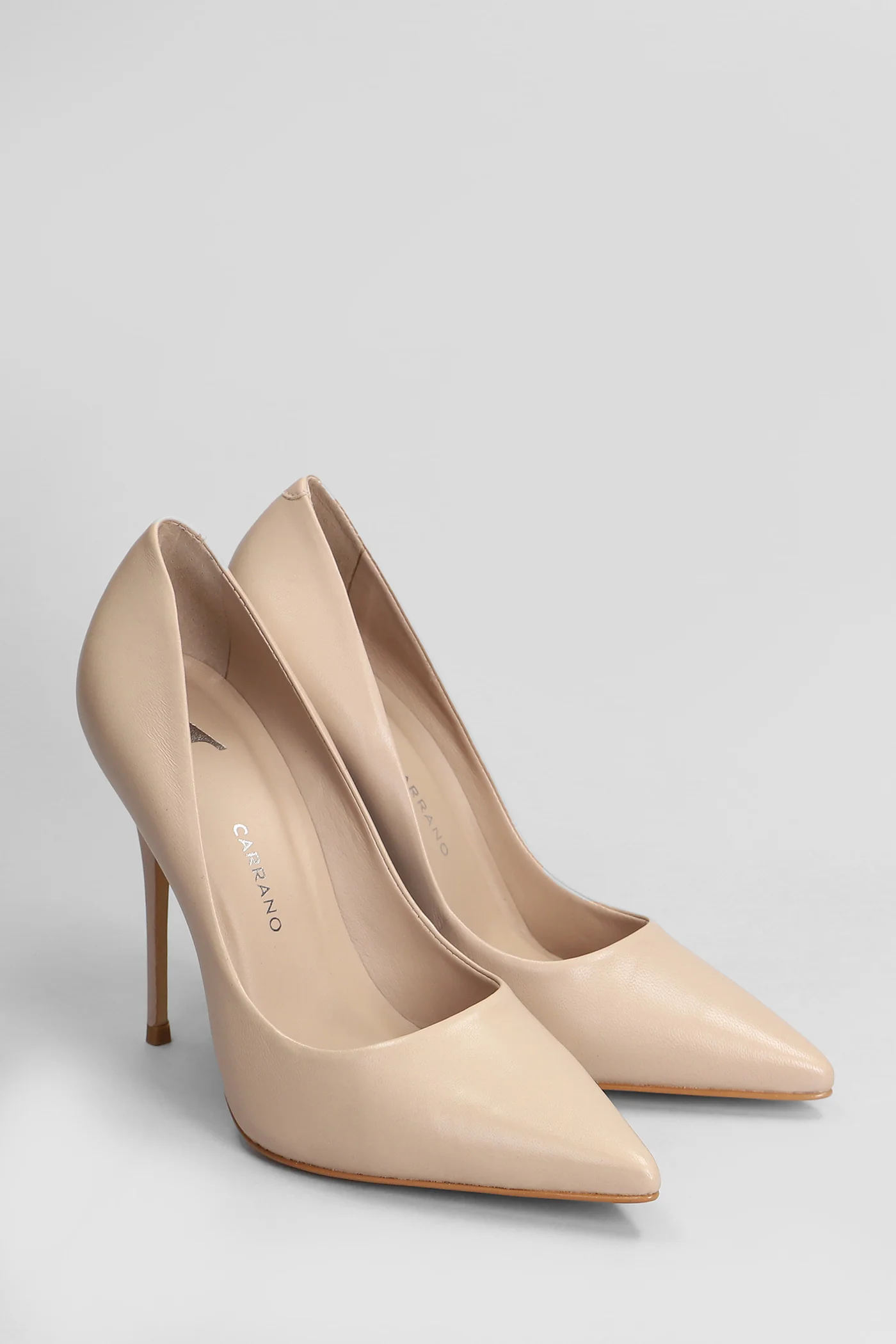 Pumps in beige leather - Image 2
