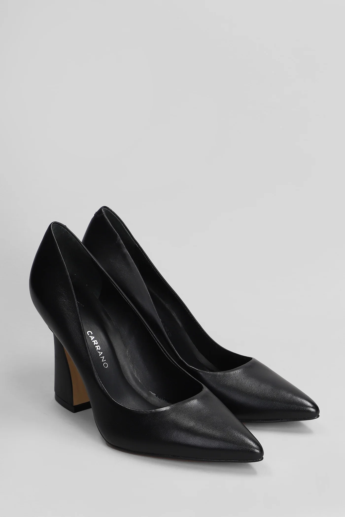 Pumps in black leather - Image 2