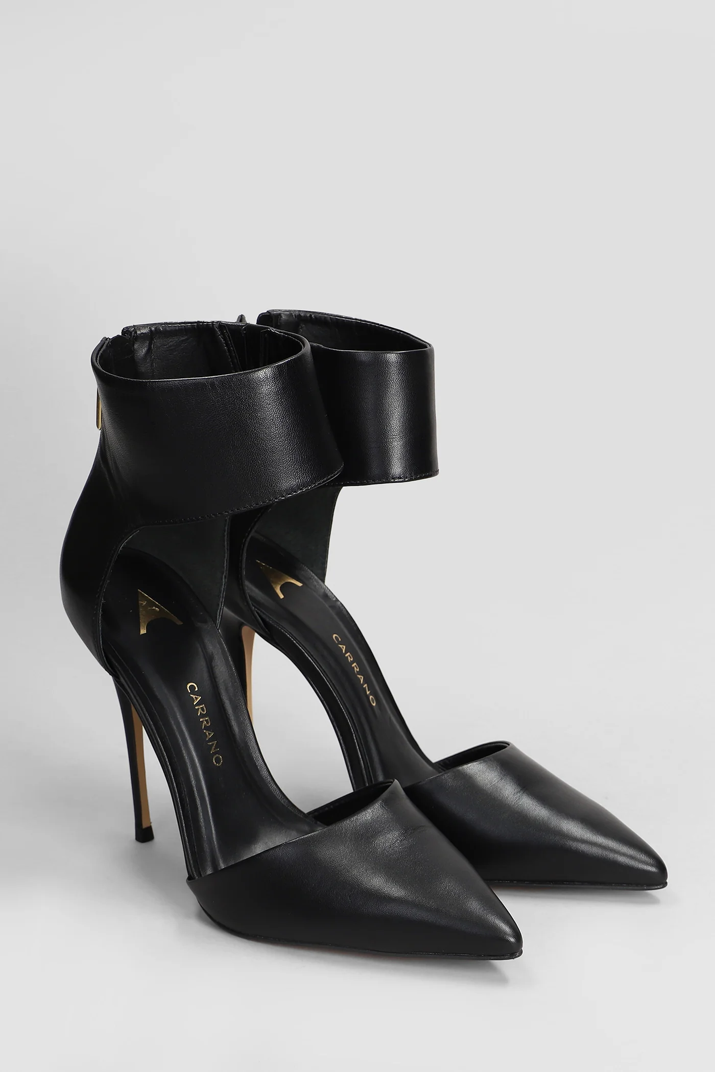 Pumps in black leather - Image 2