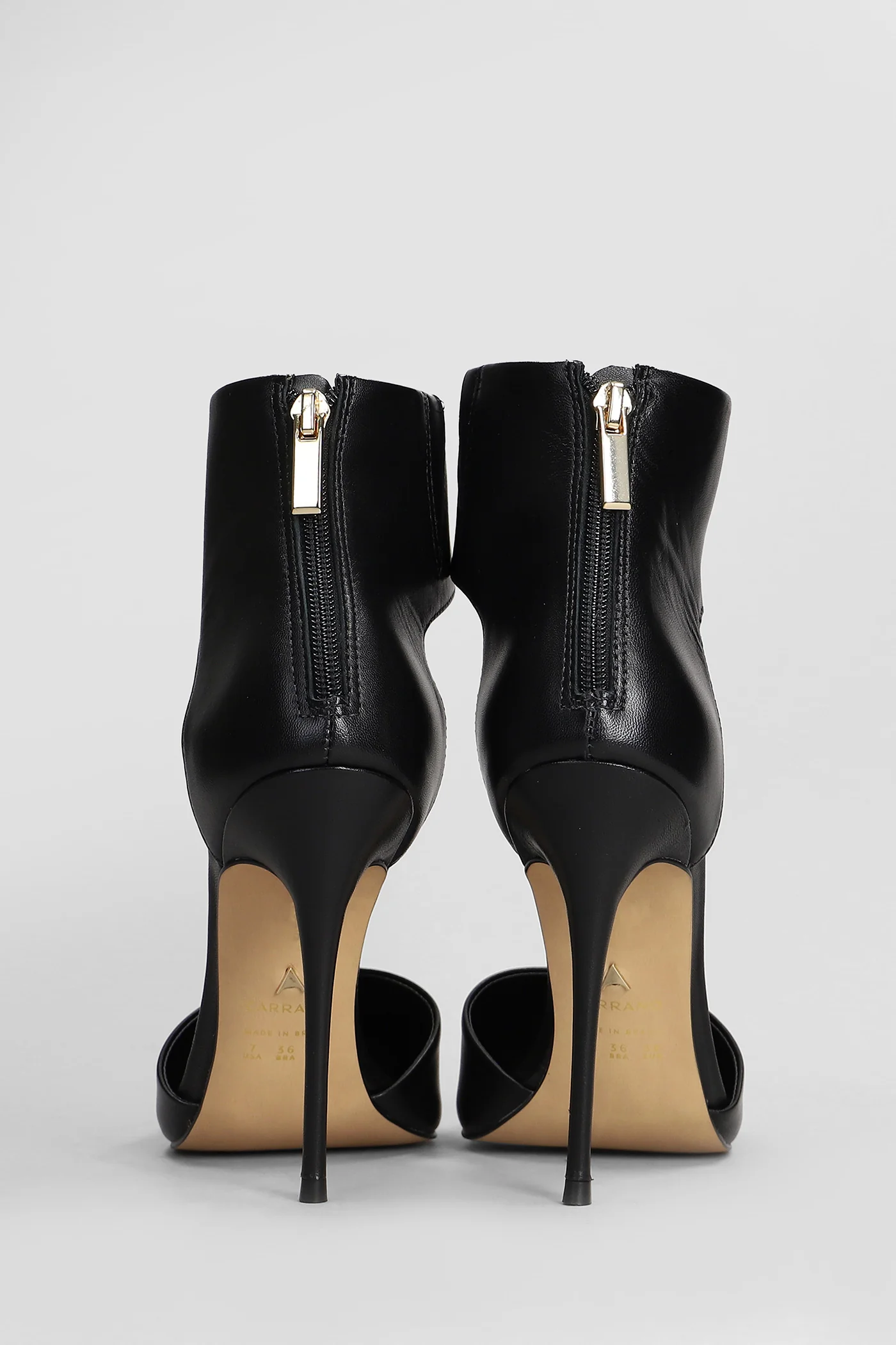 Pumps in black leather - Image 4