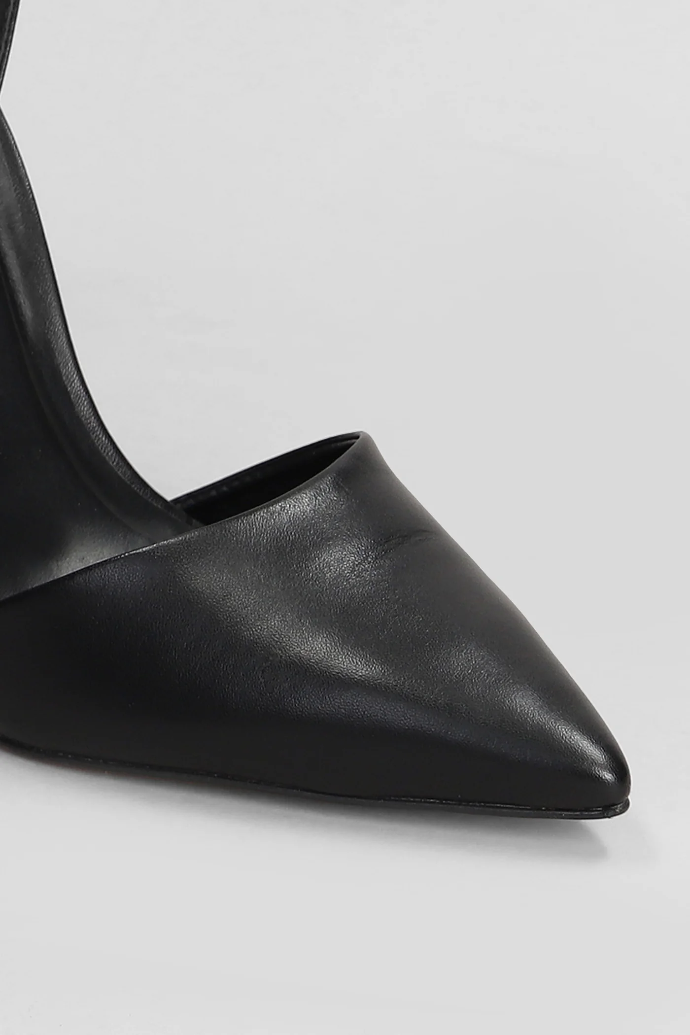 Pumps in black leather - Image 5