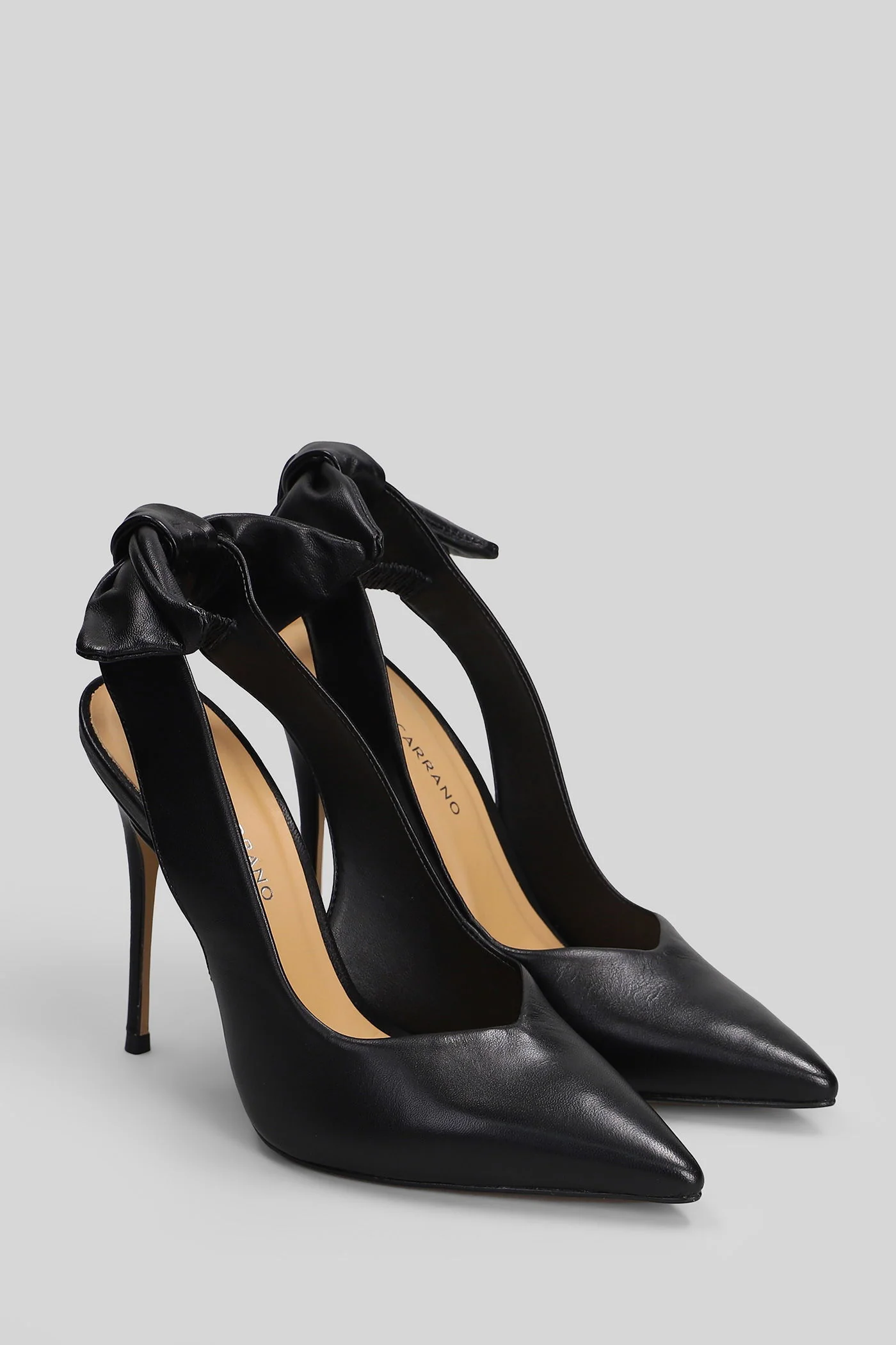 Pumps in black leather - Image 2