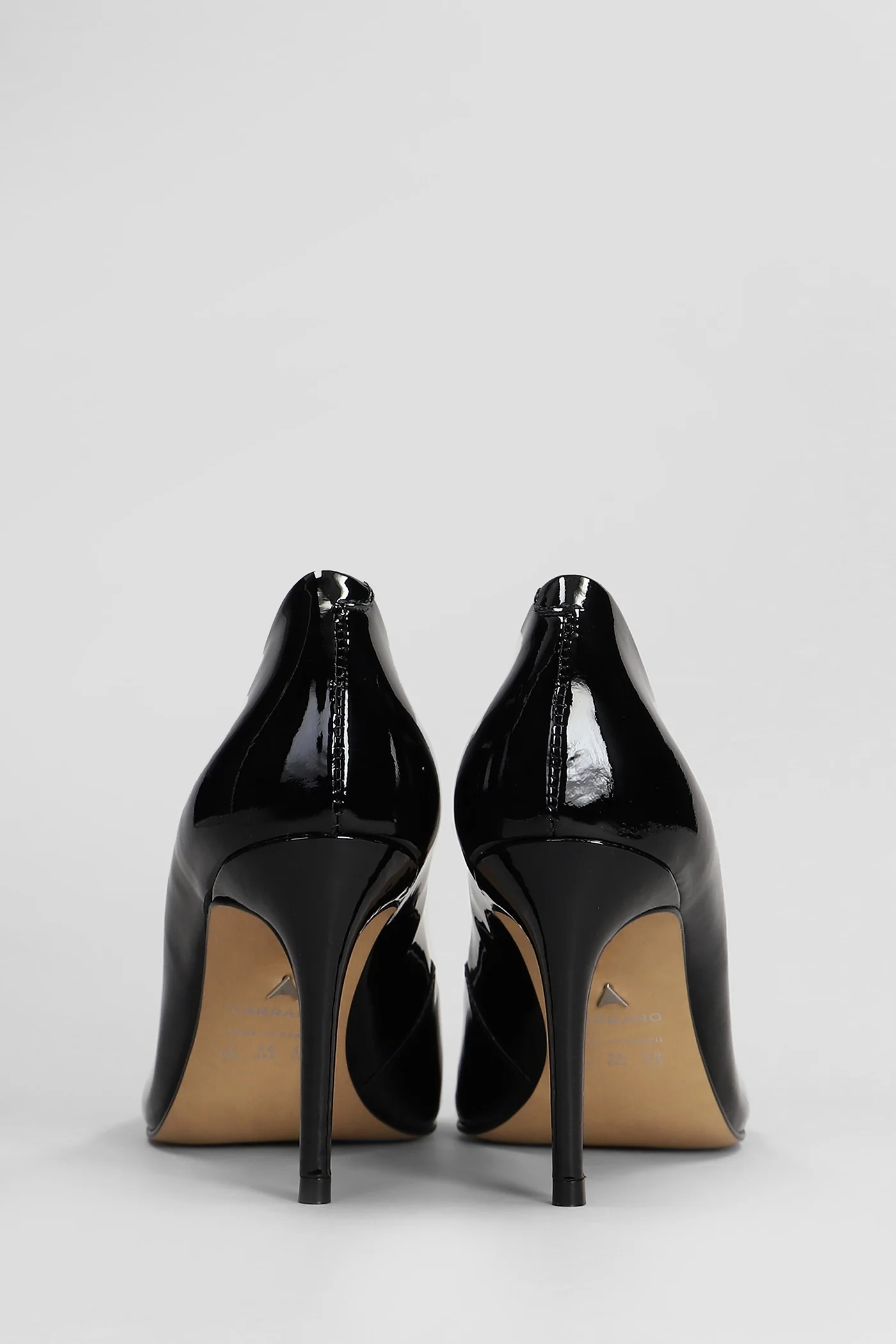 Pumps in black patent leather - Image 4