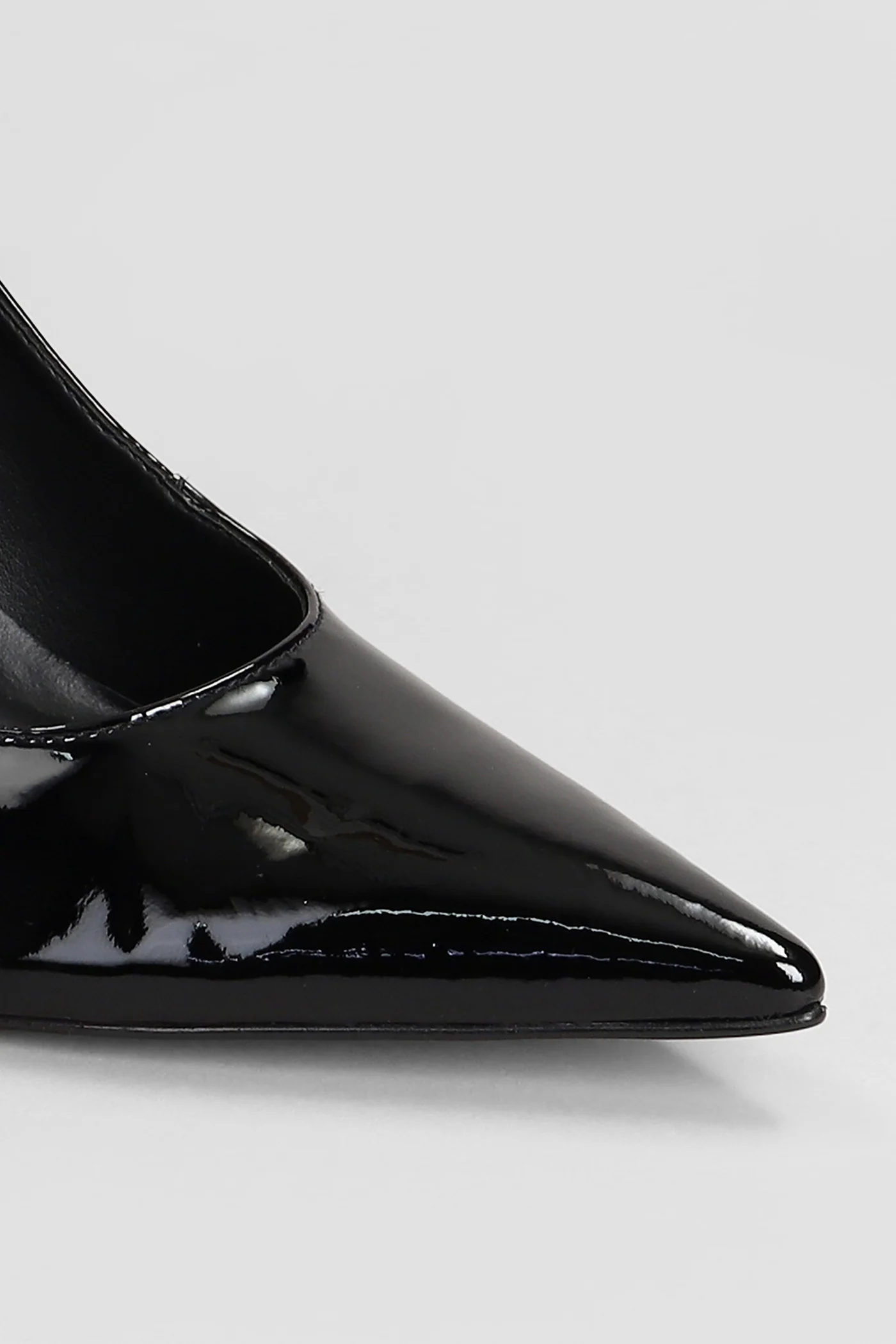 Pumps in black patent leather - Image 5