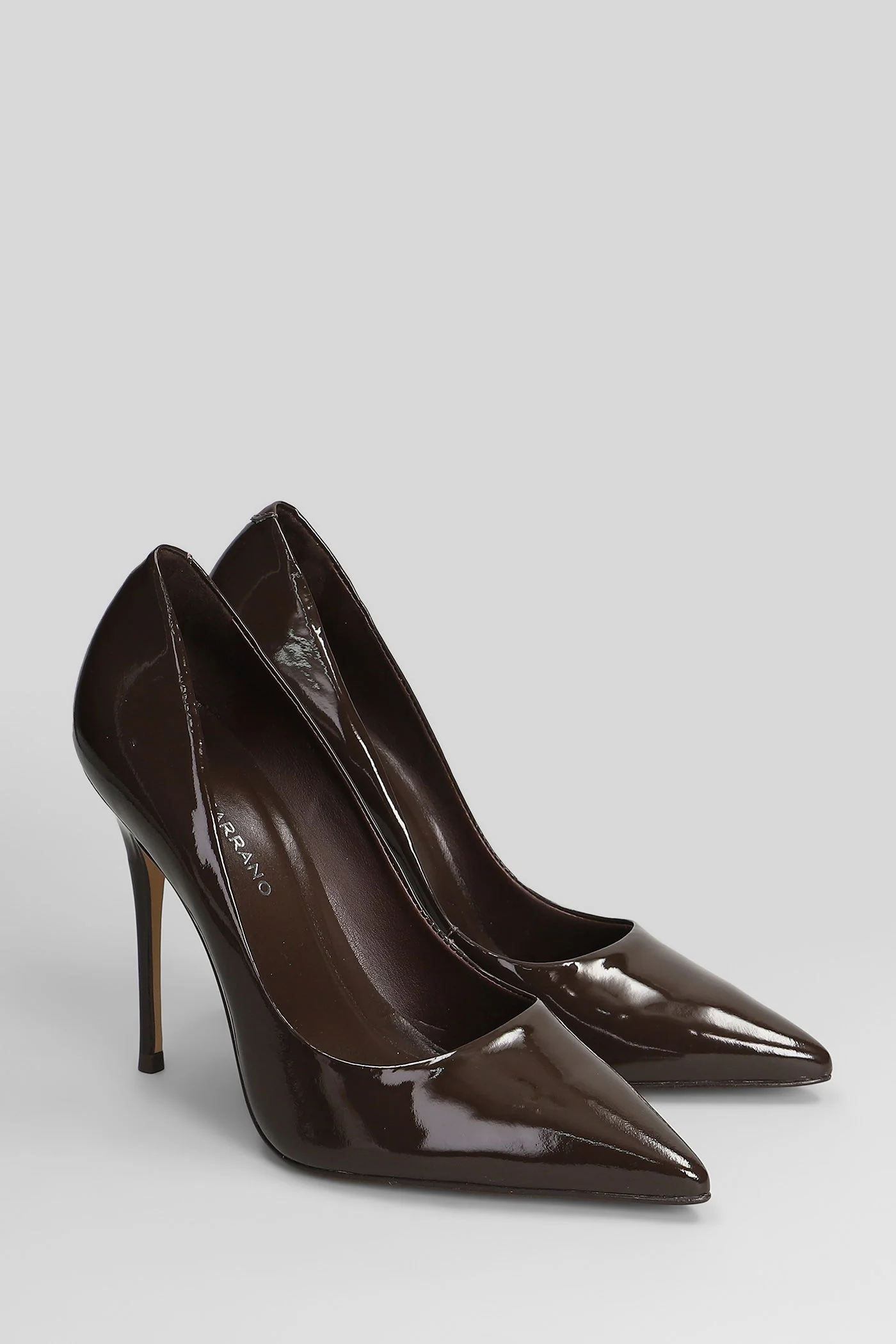 Pumps in brown patent leather - Image 2
