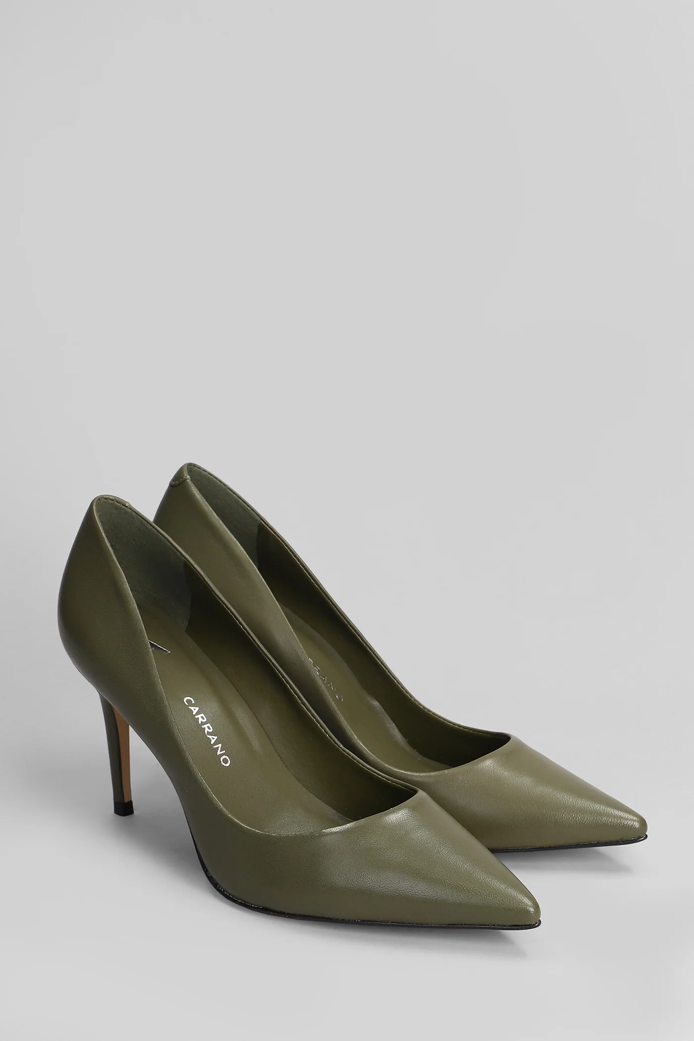 Pumps in green leather - Image 2