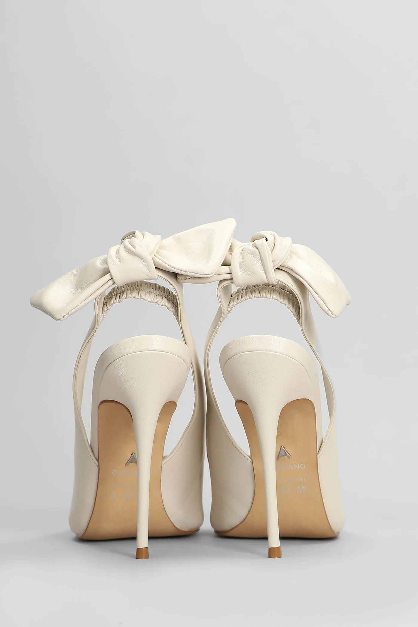 Pumps in white leather - Image 4