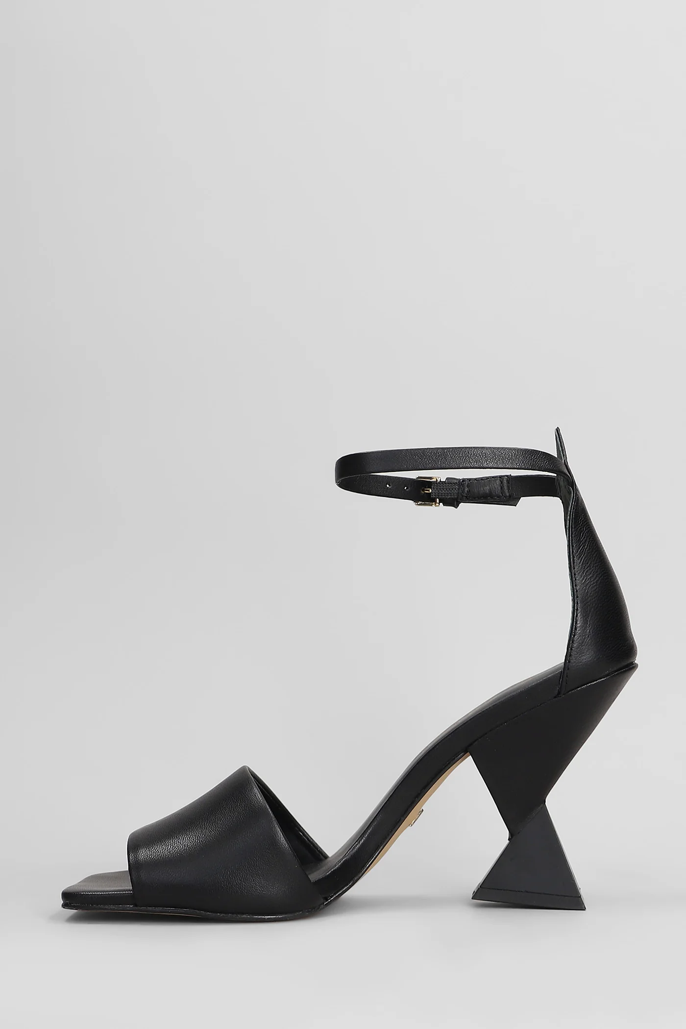 Sandals in black leather - Image 3