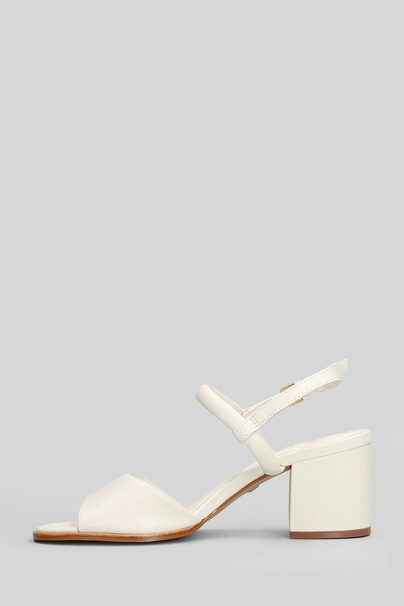 Sandals in white leather - Image 3