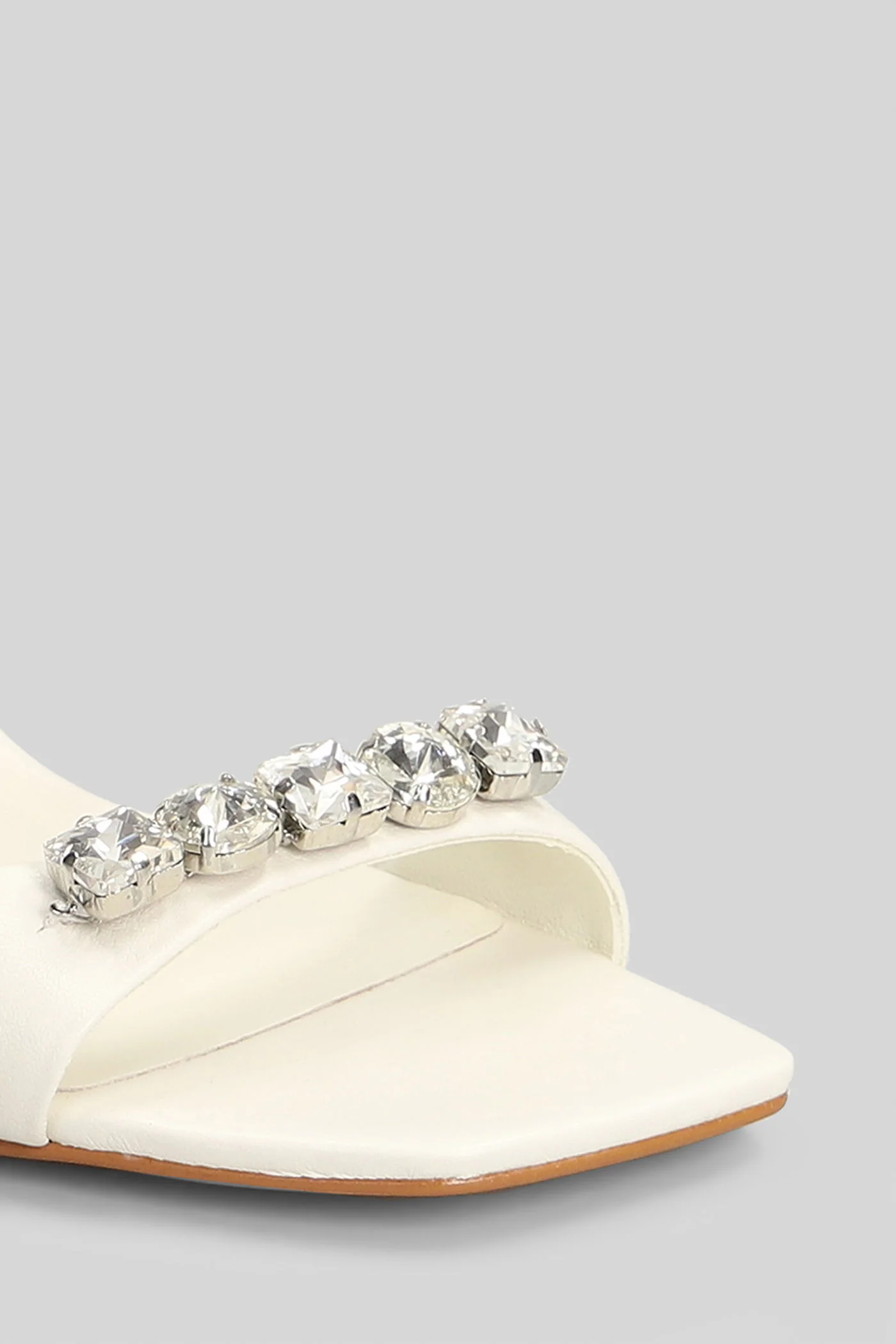 Sandals in white leather - Image 5