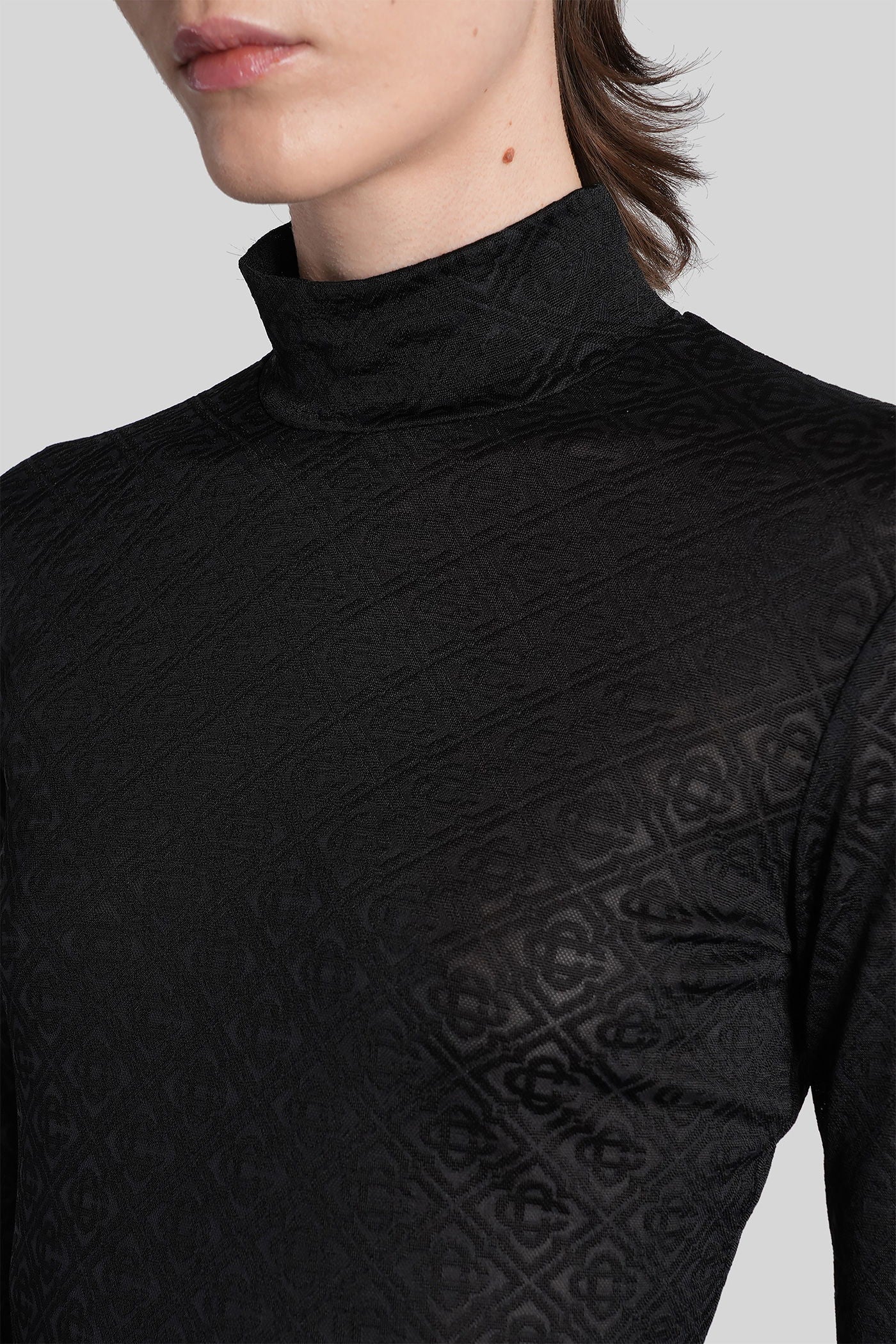 in black viscose - Image 5