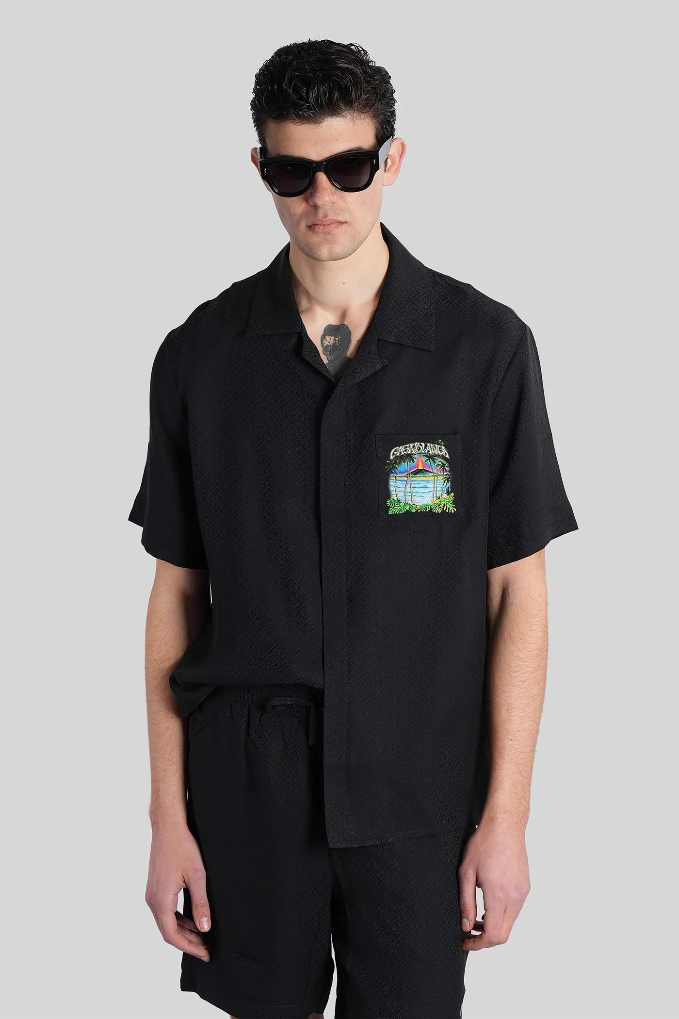 Shirt in black silk