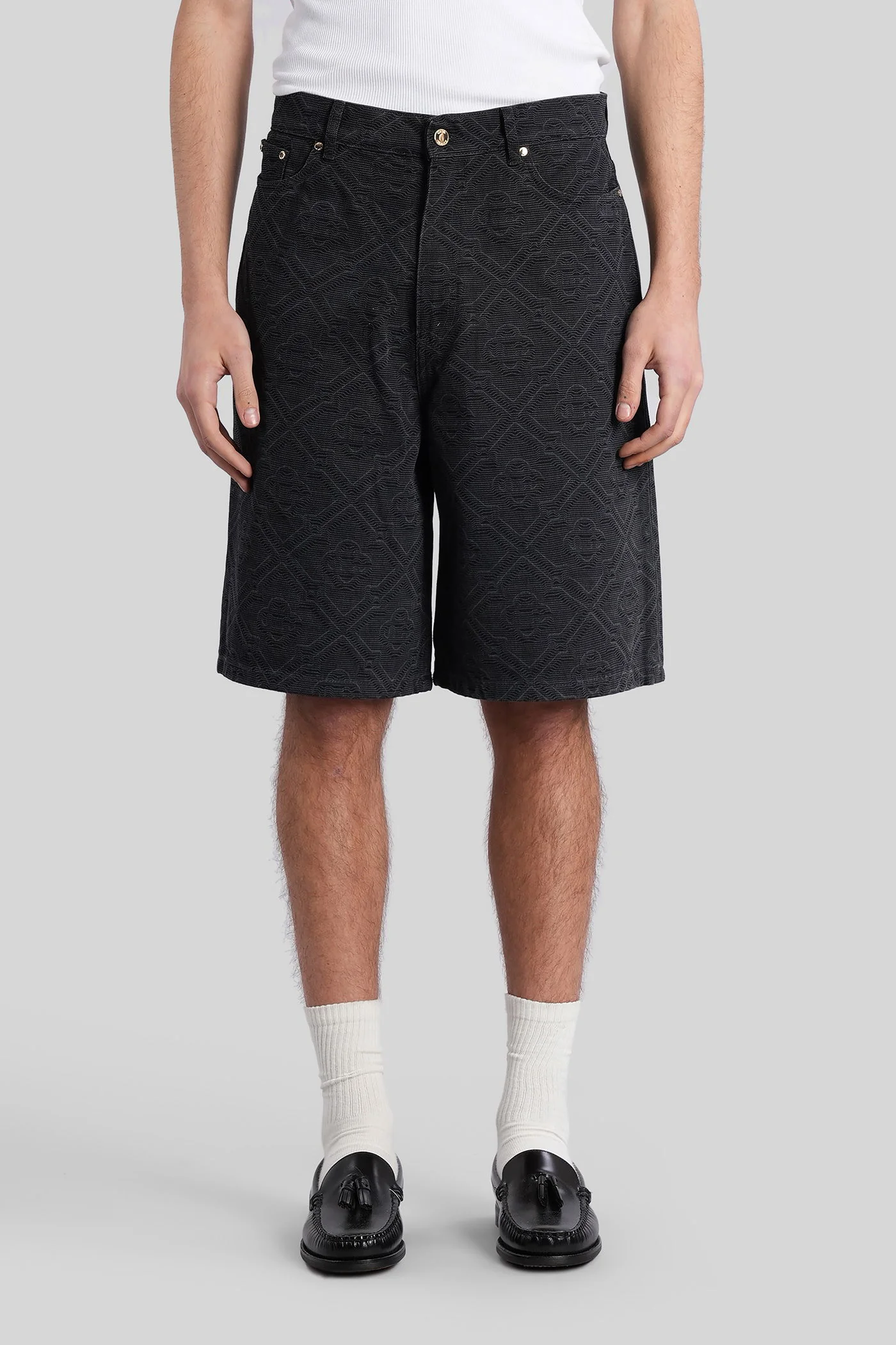 Shorts in black denim