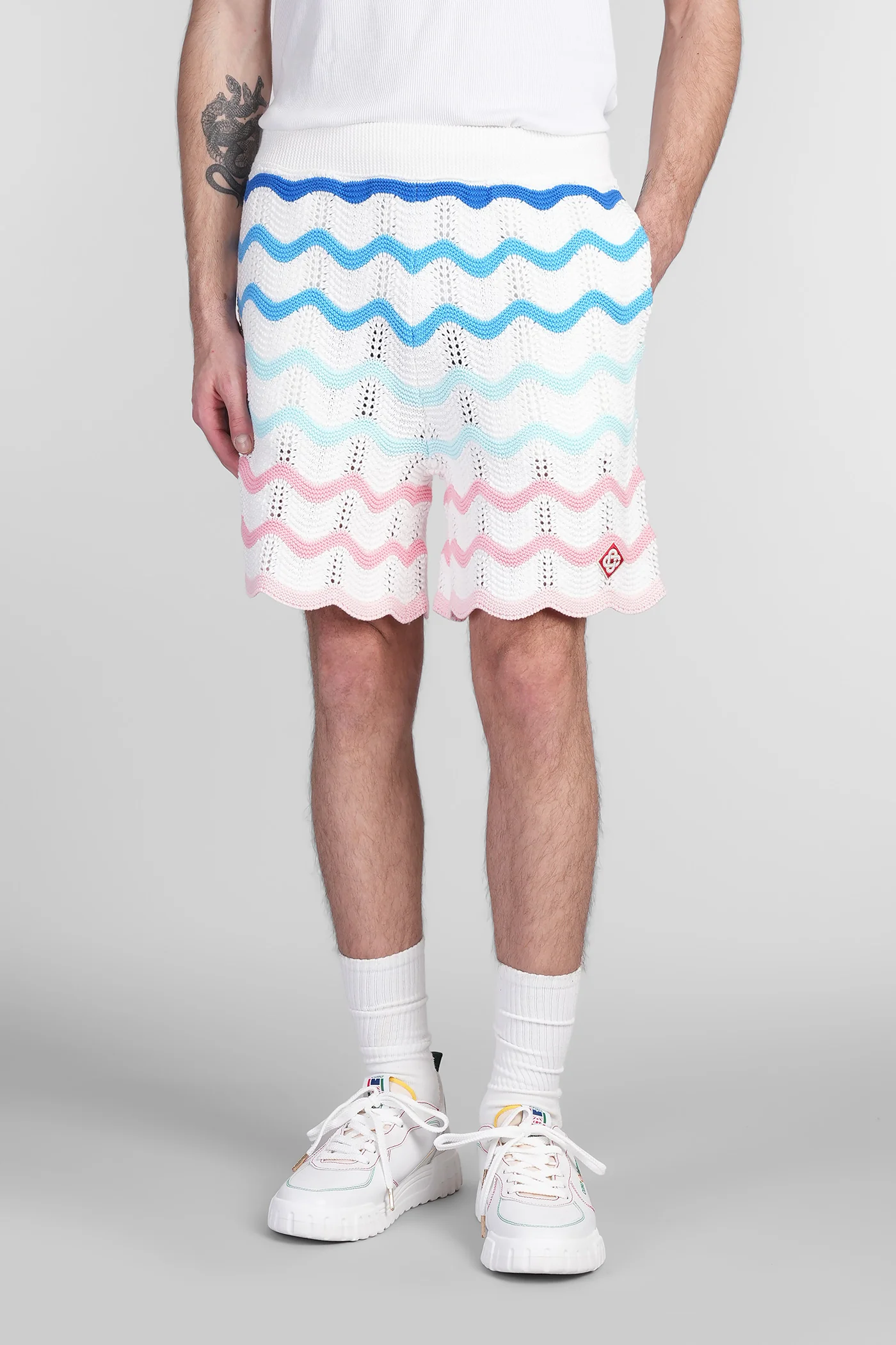 Shorts in white cotton