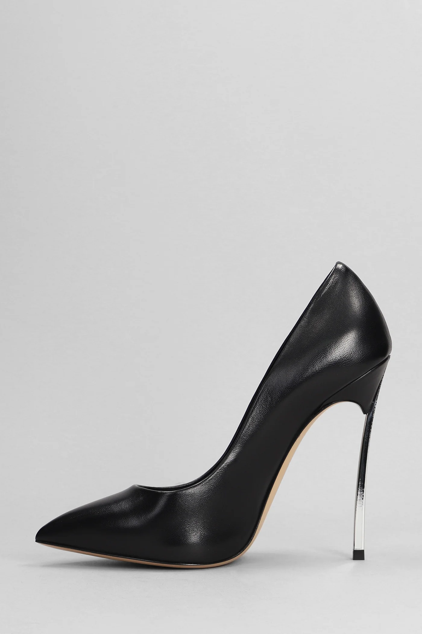 Blade Pumps in black leather - Image 3