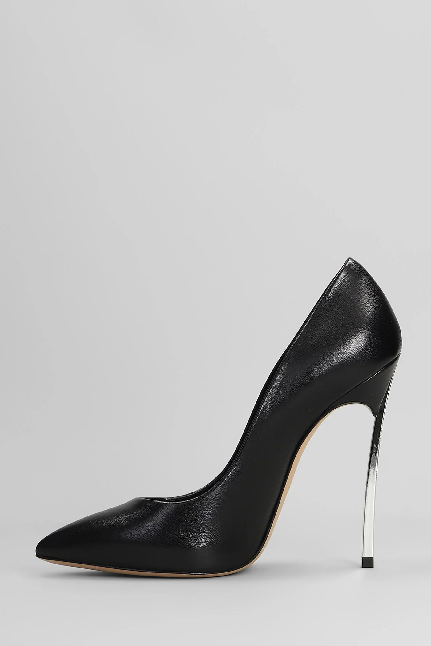 Blade Pumps in black leather - Image 3
