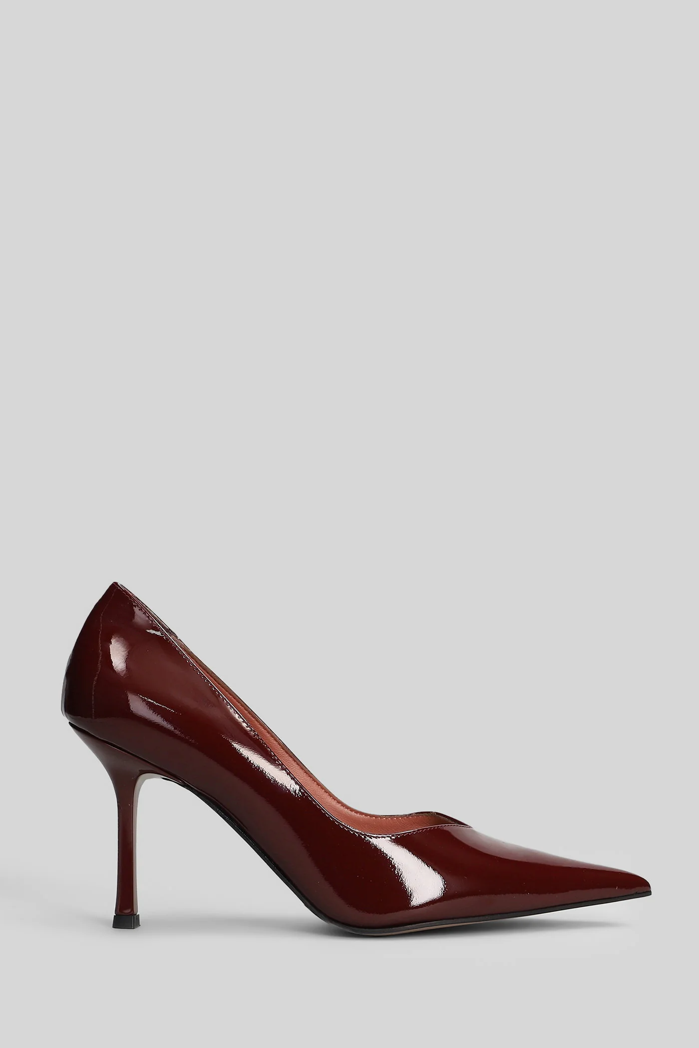 Anya Pumps in bordeaux patent leather