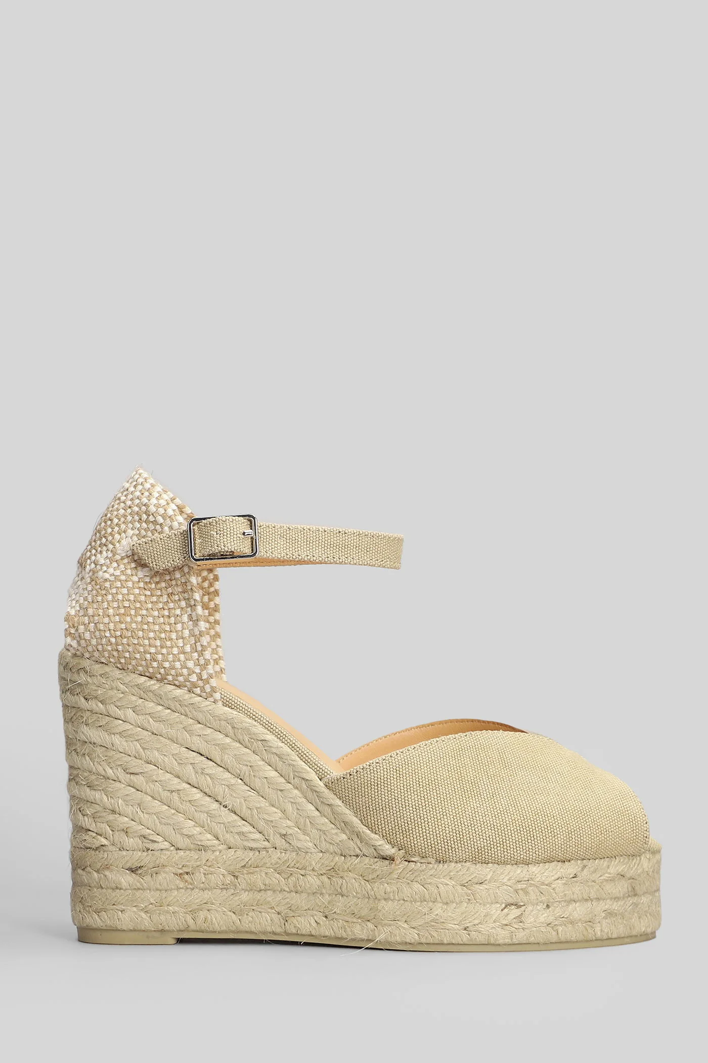 Bianca-8Ed-002 Wedges in taupe canvas