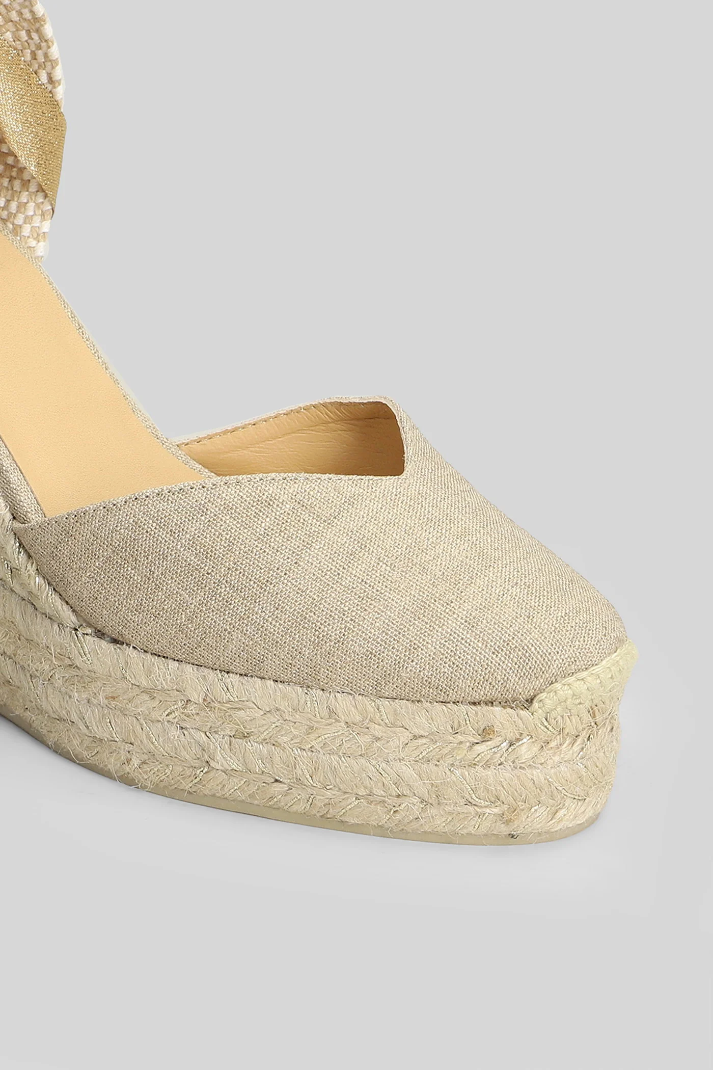 Chiara-8Ed-290 Wedges in gold fabric - Image 5