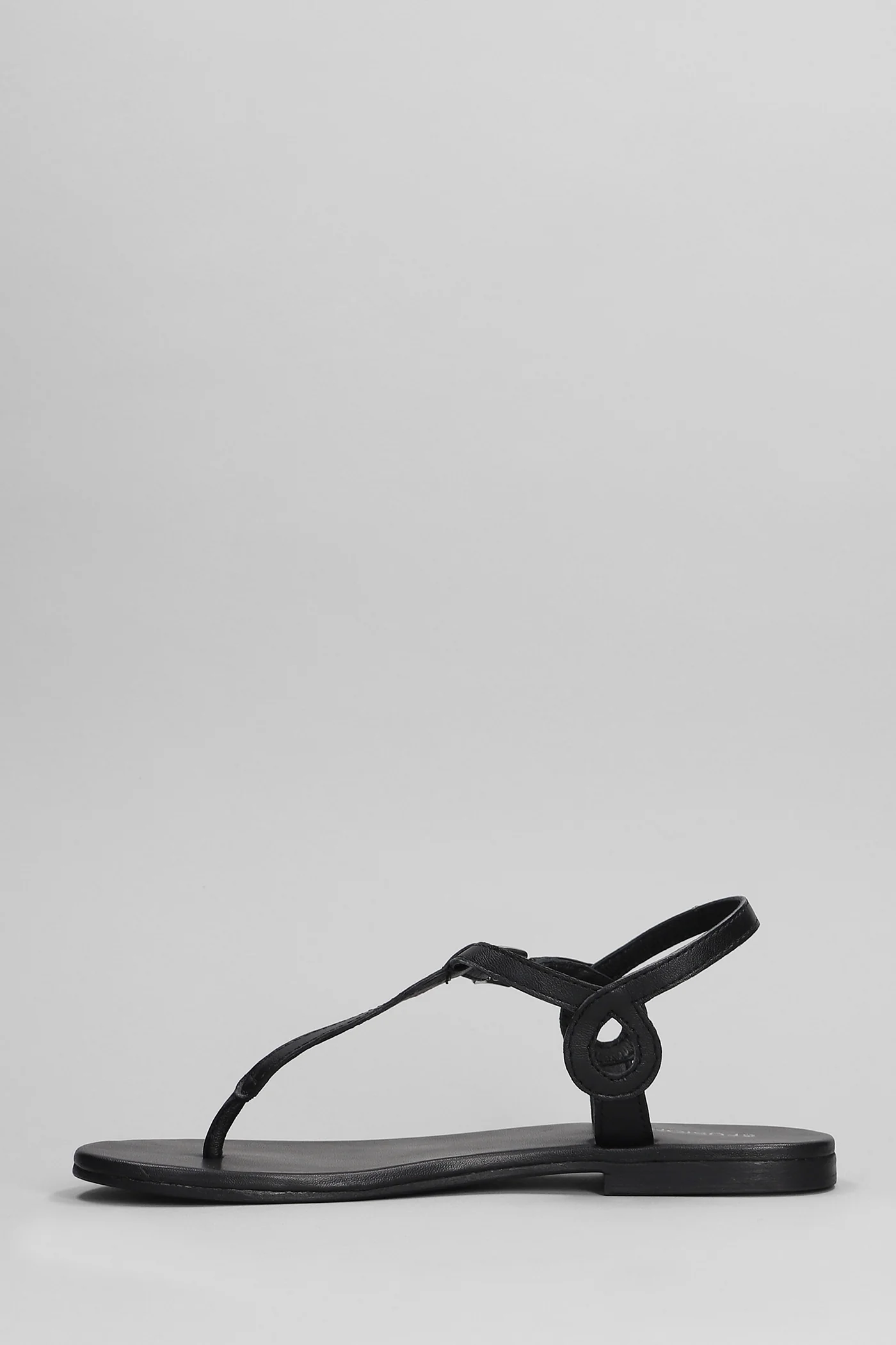 Flats in black leather - Image 3