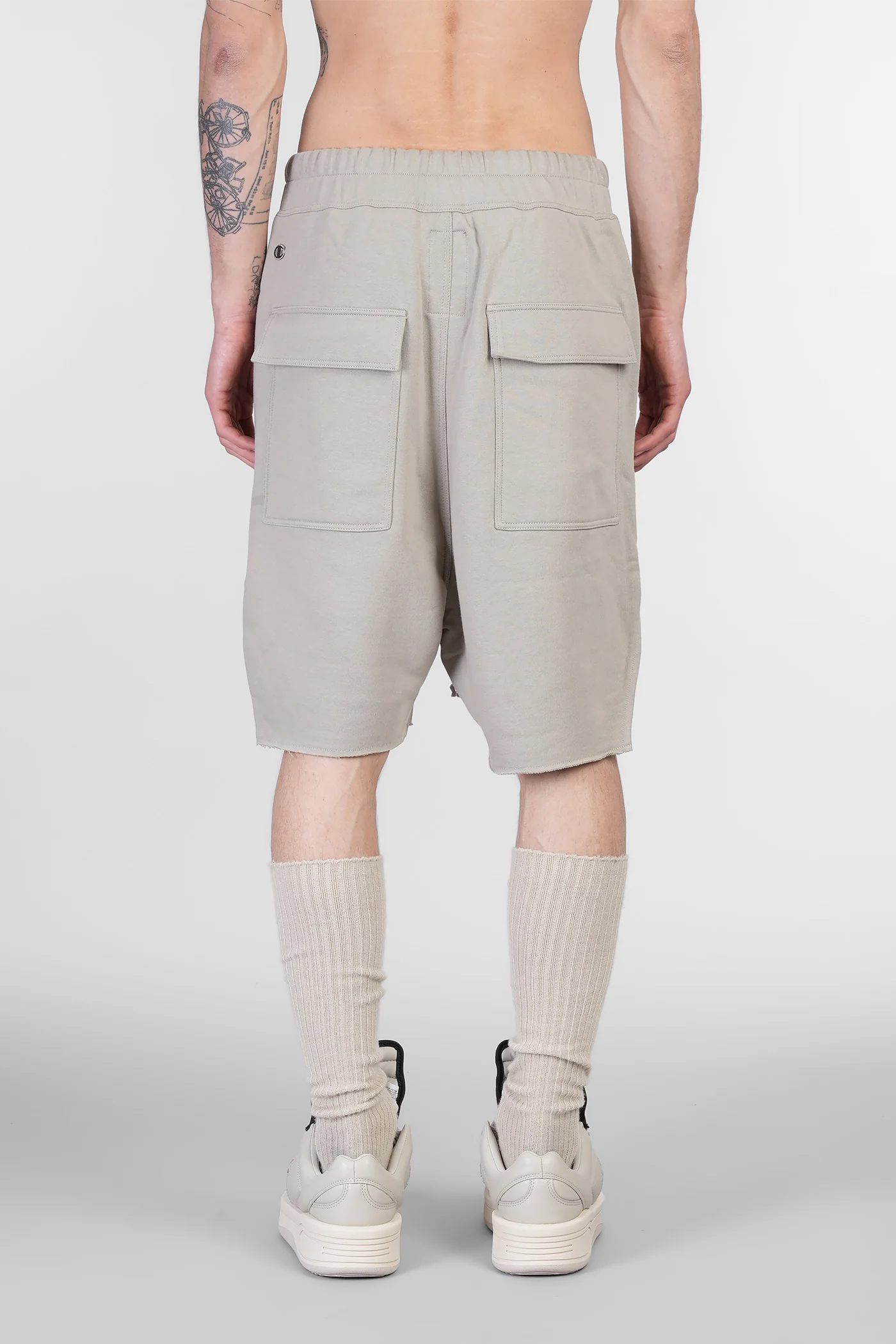 Beveled pods Shorts in taupe cotton - Image 3