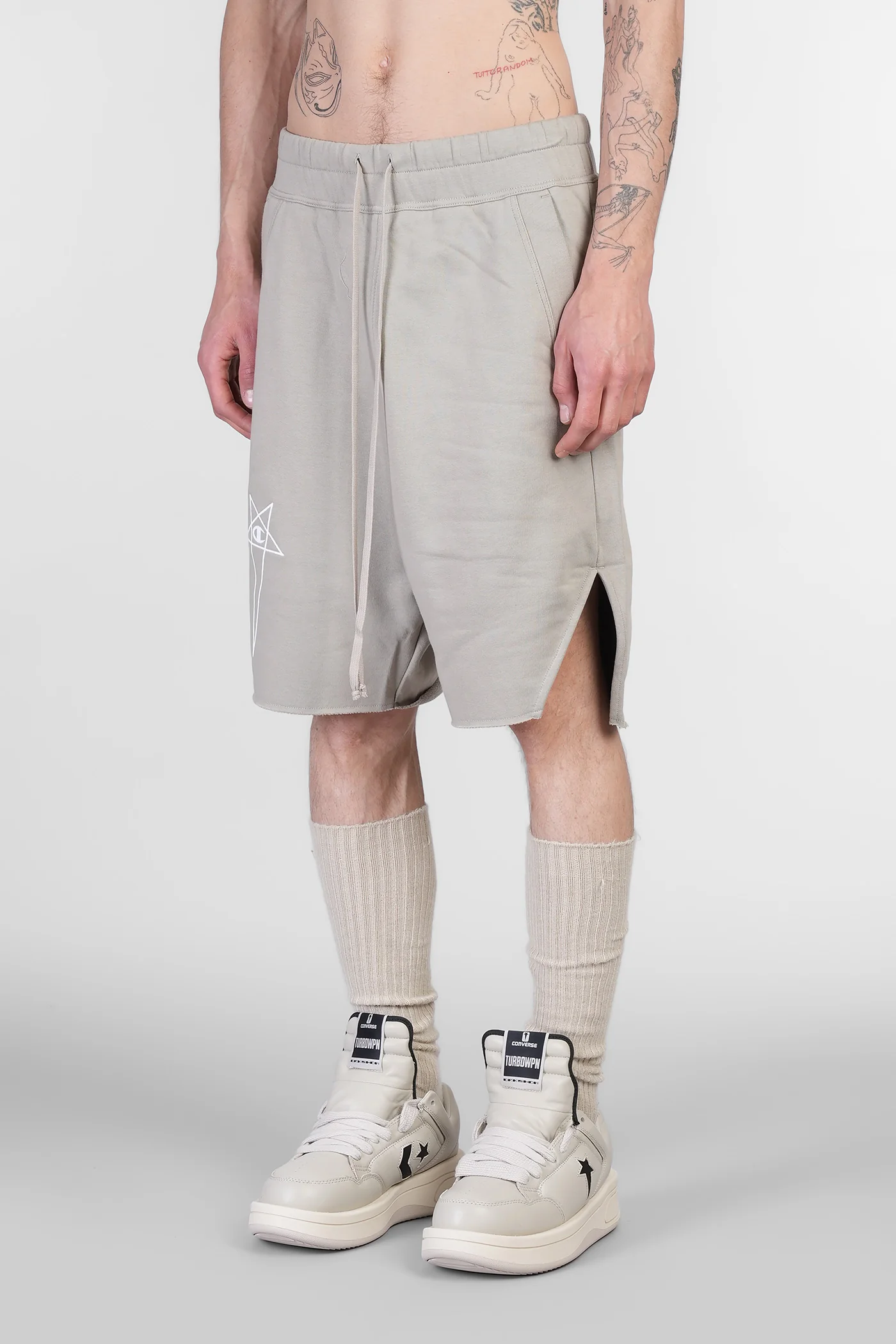 Beveled pods Shorts in taupe cotton - Image 4