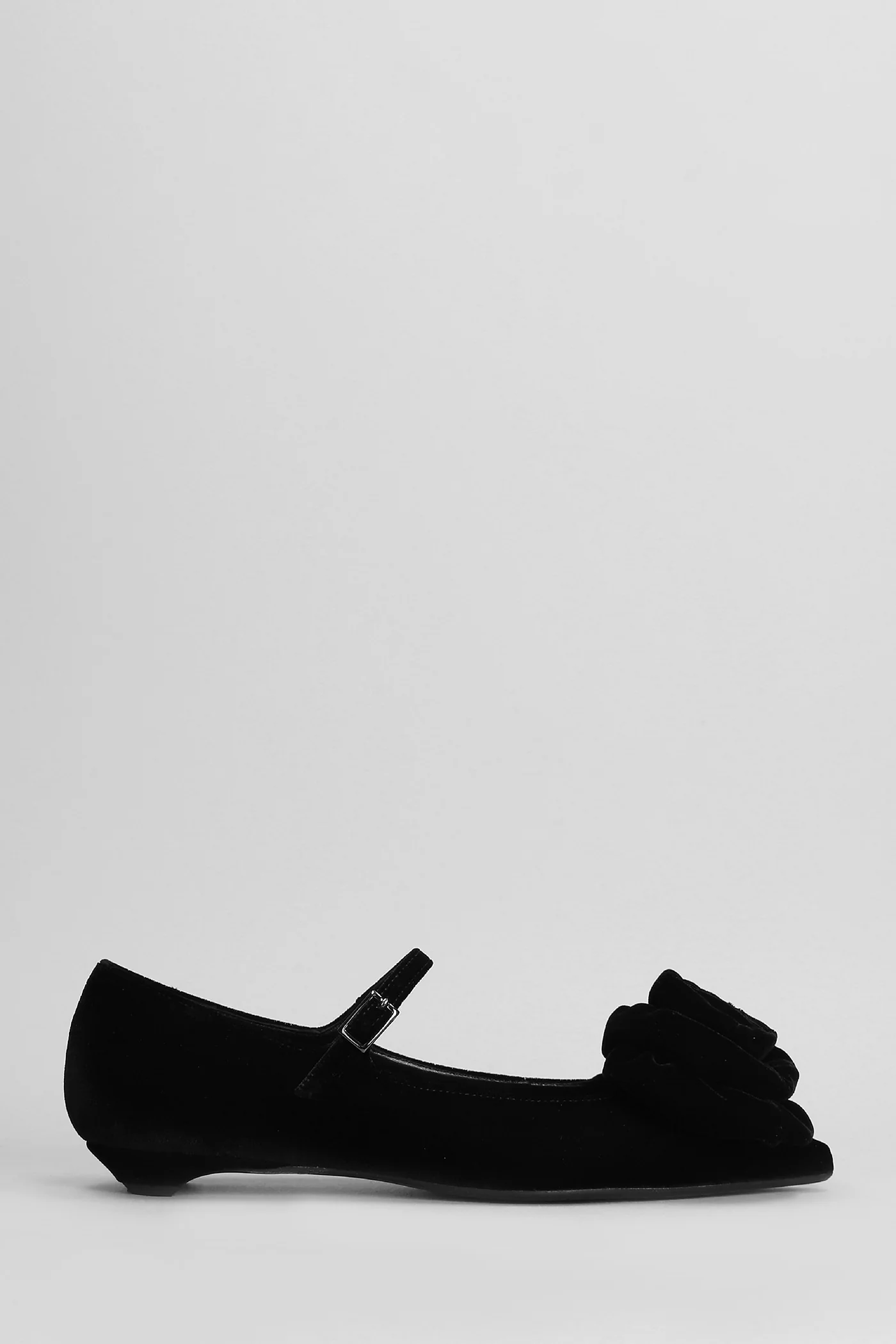 Ballet flats in black velvet