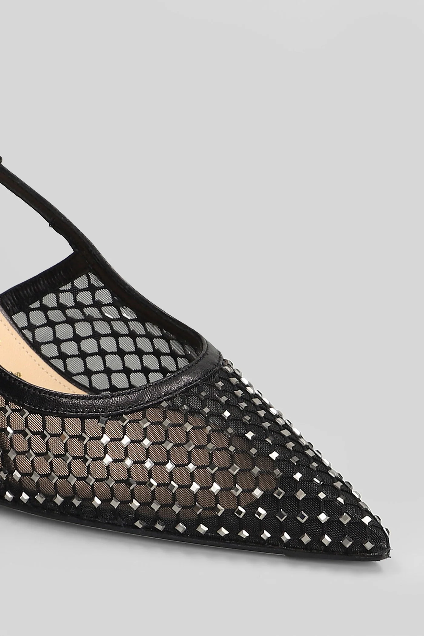 Pumps in black leather - Image 5