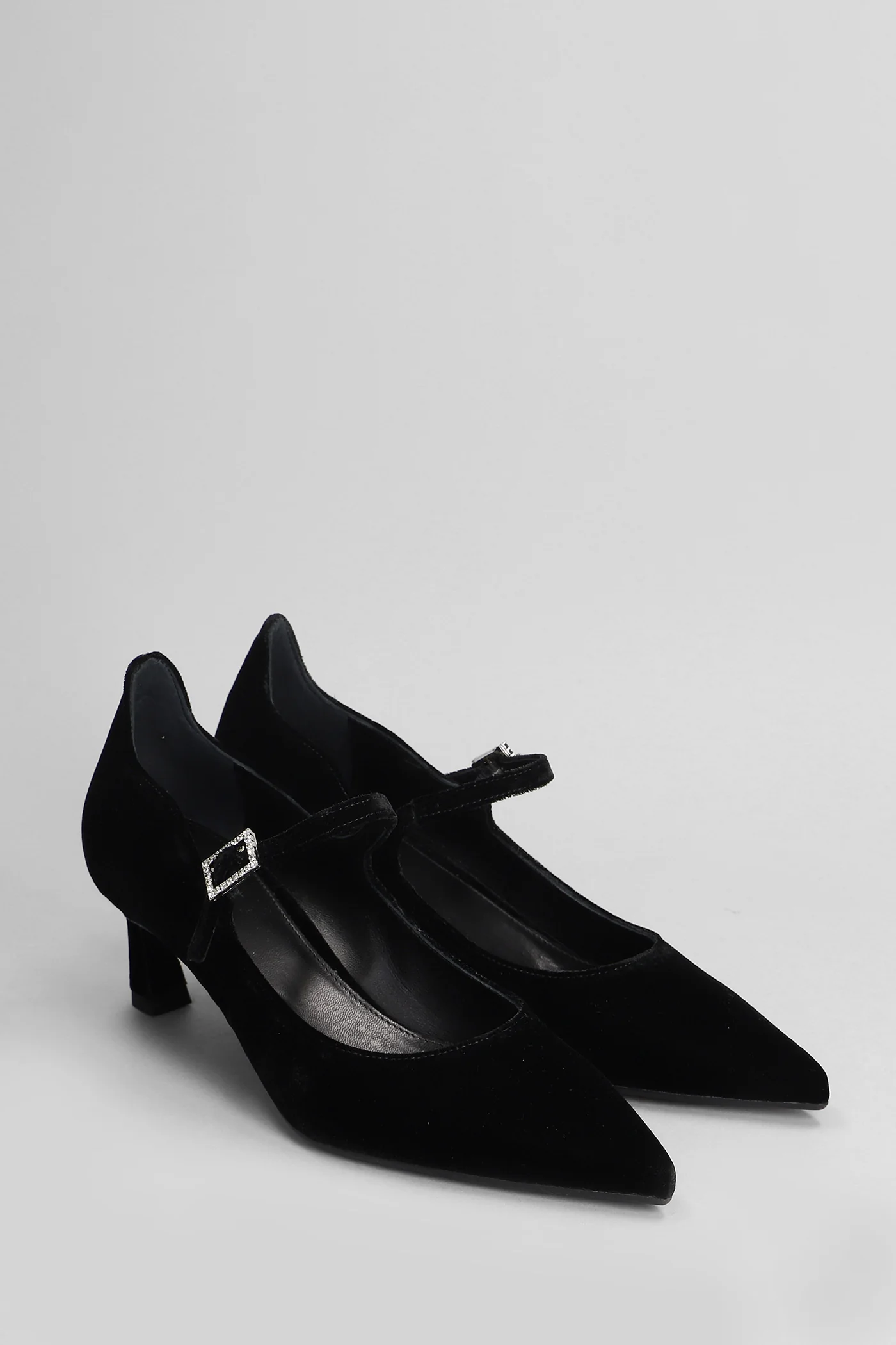 Pumps in black velvet - Image 2