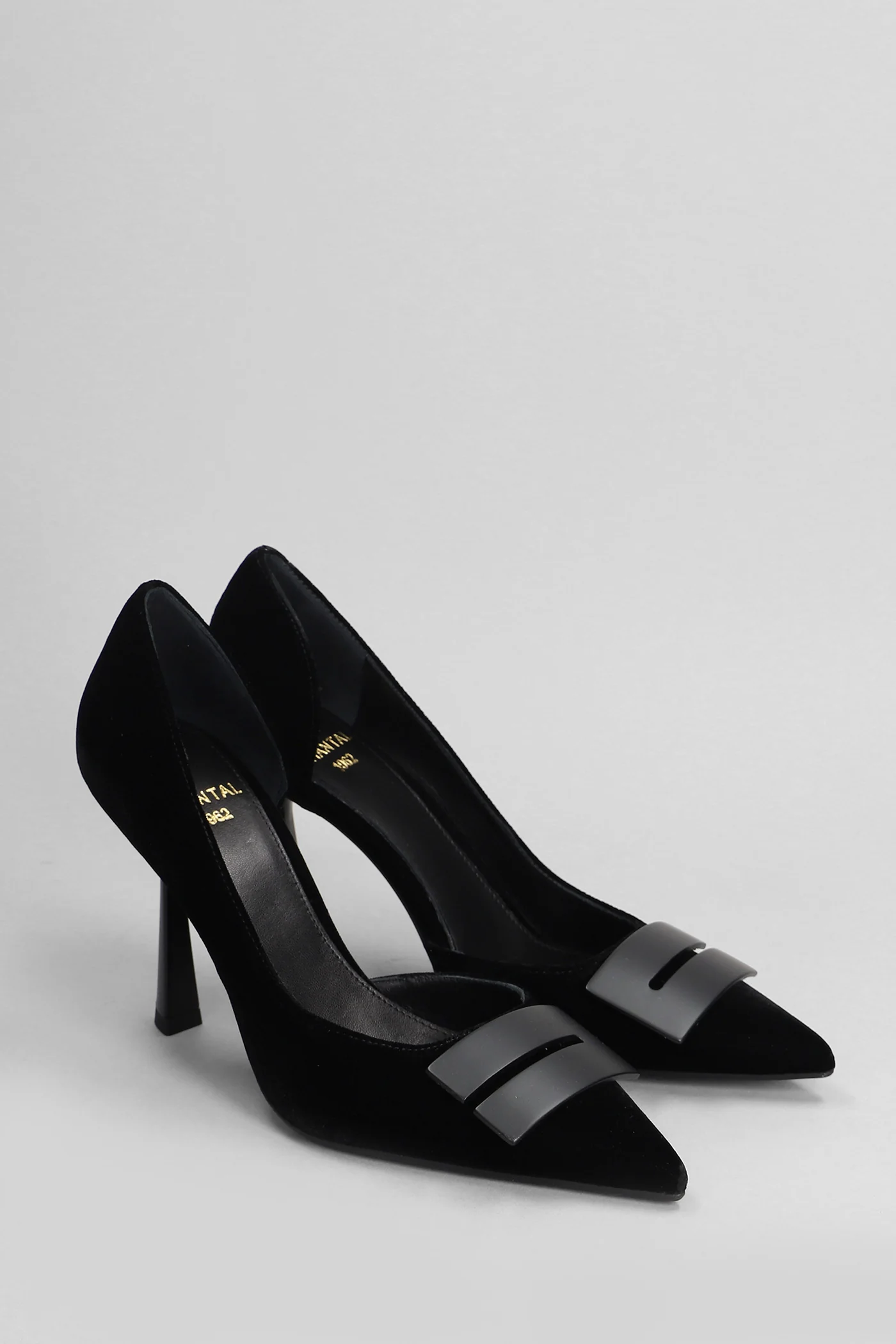 Pumps in black velvet - Image 2