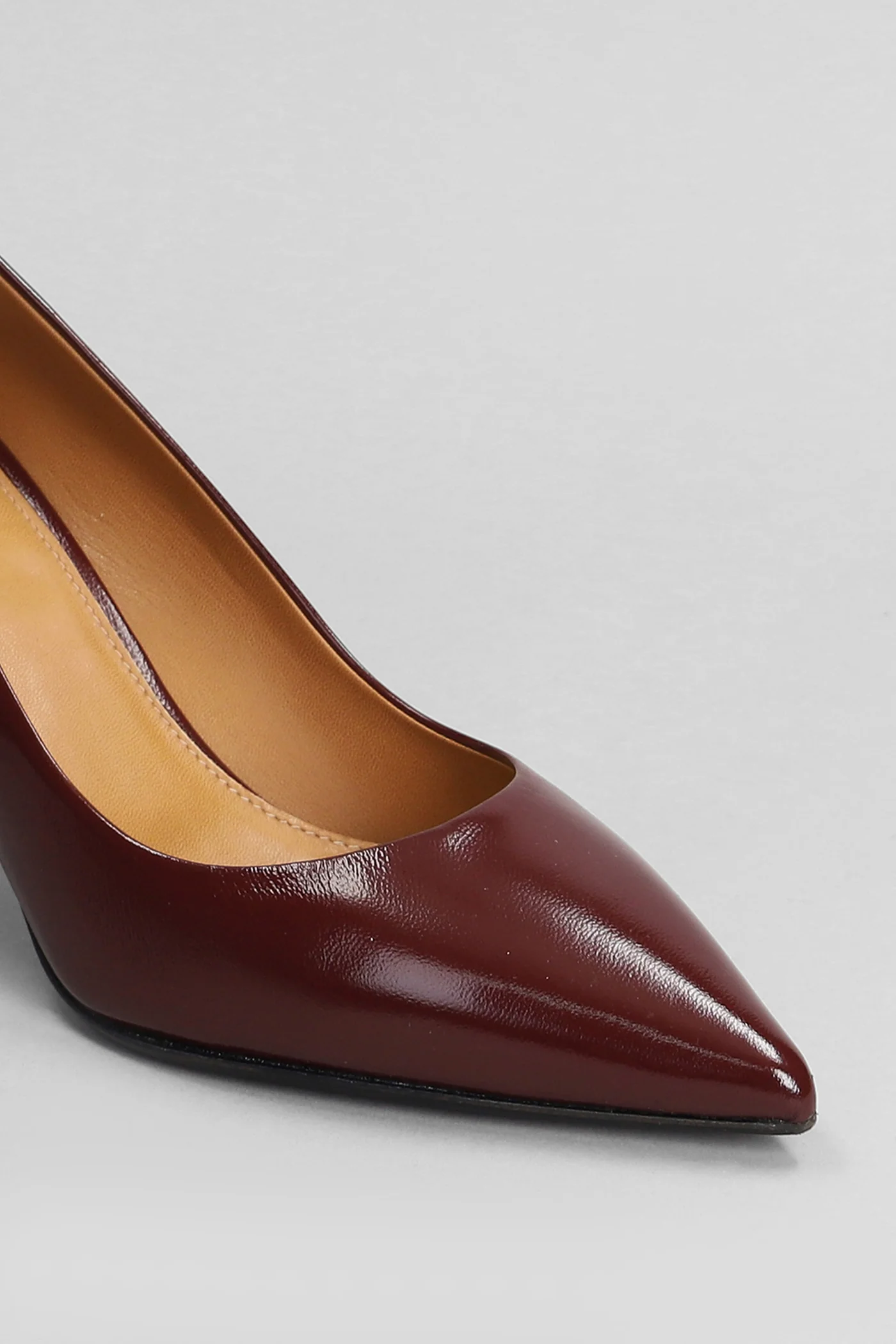 Pumps in bordeaux leather - Image 5