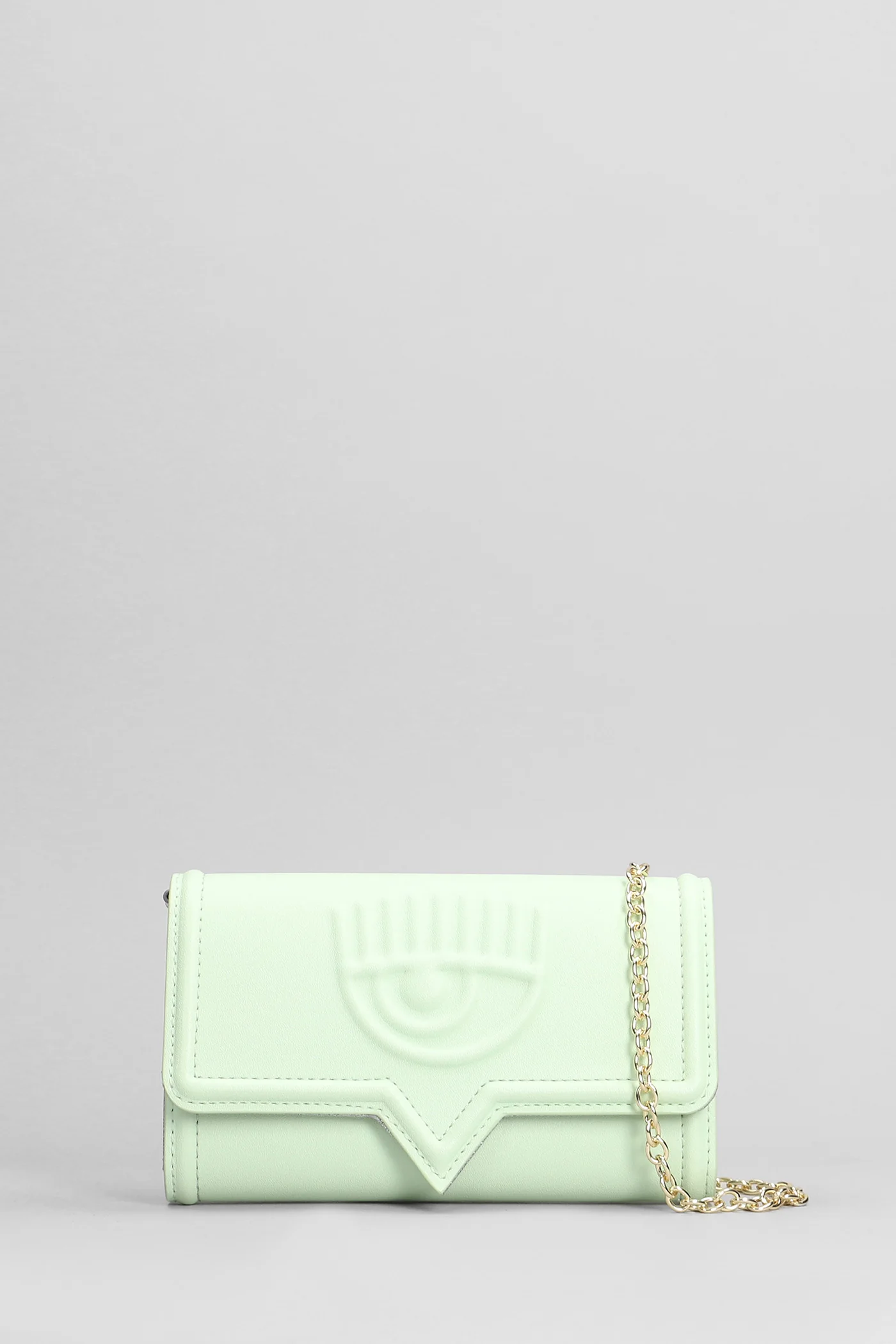 Clutch in green faux leather