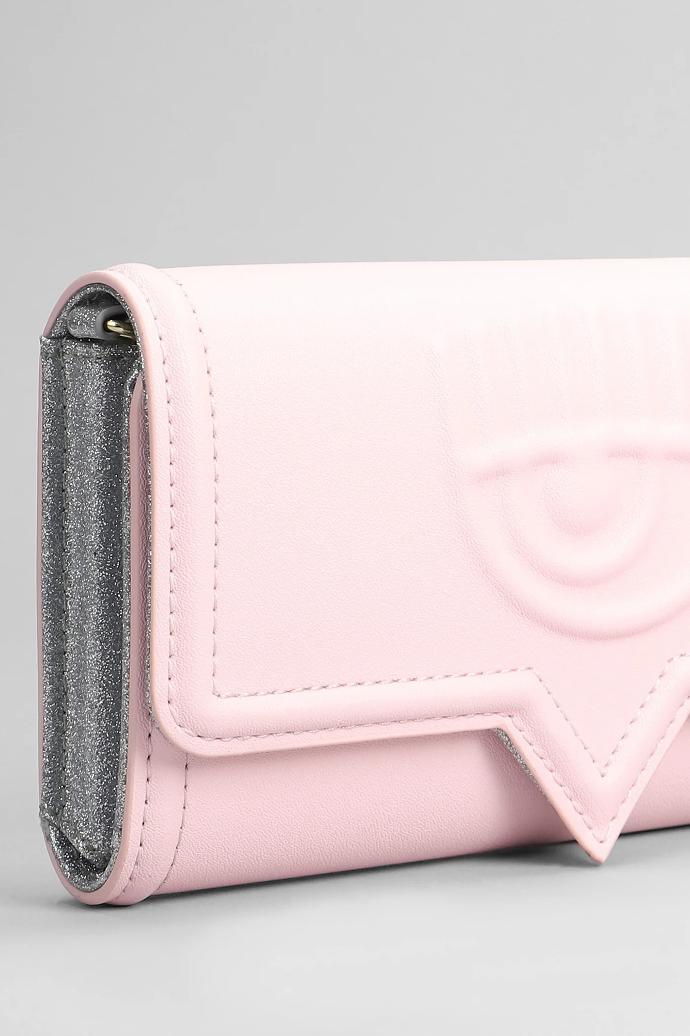 Clutch in rose-pink faux leather - Image 4