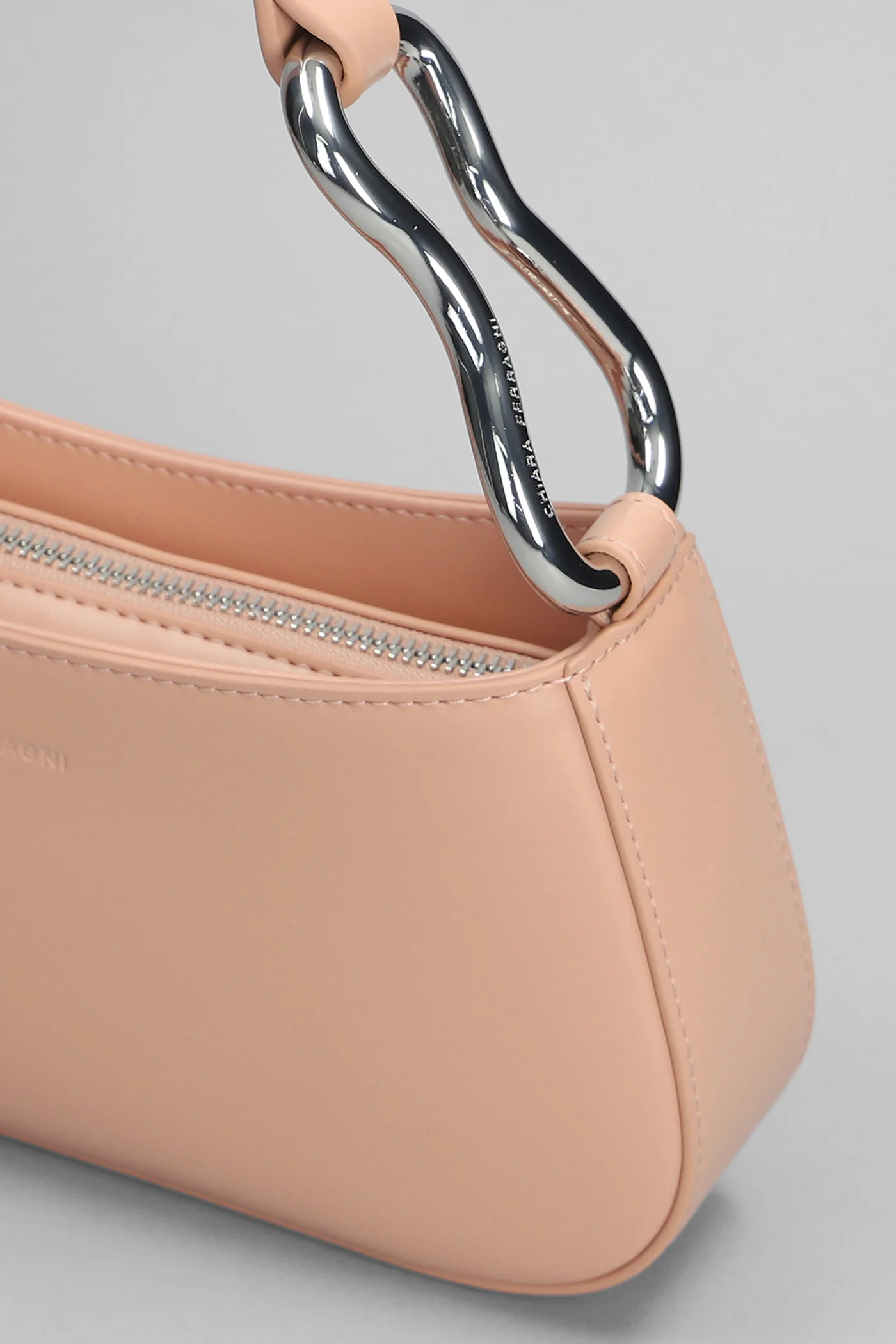 Shoulder bag in powder faux leather - Image 4